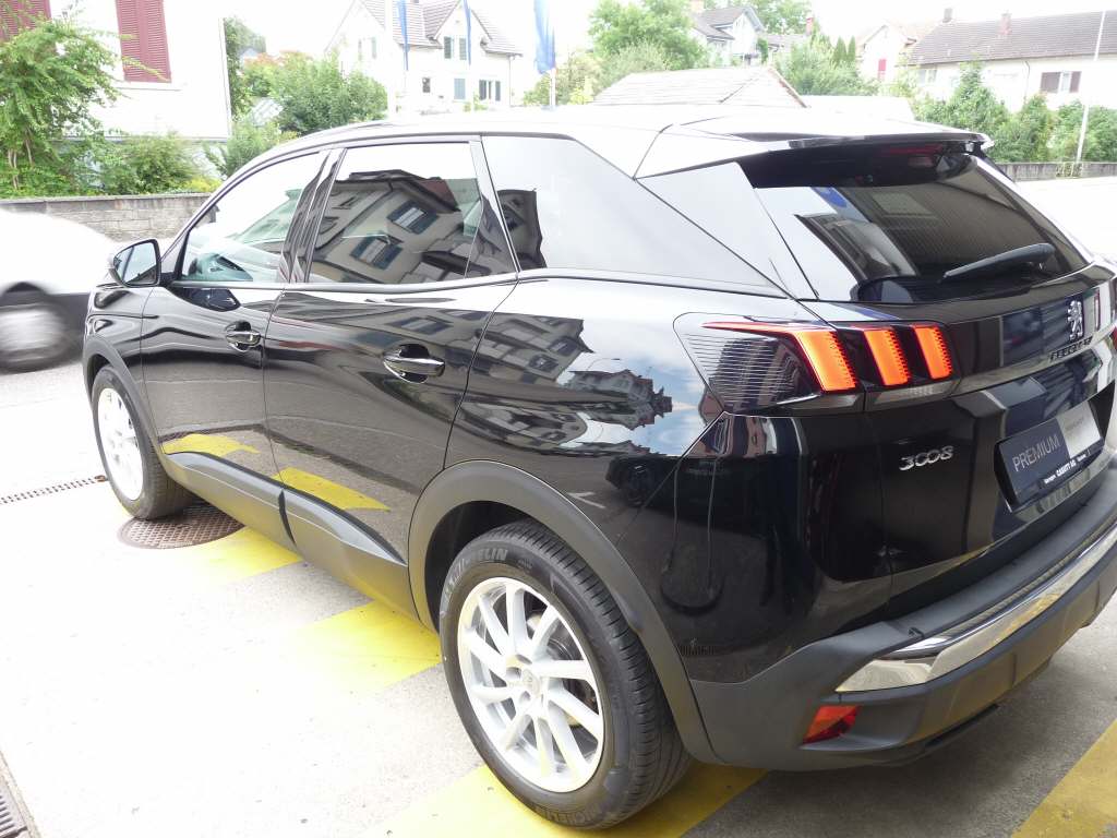 PEUGEOT 3008 1.2 PureTech Active-image-14