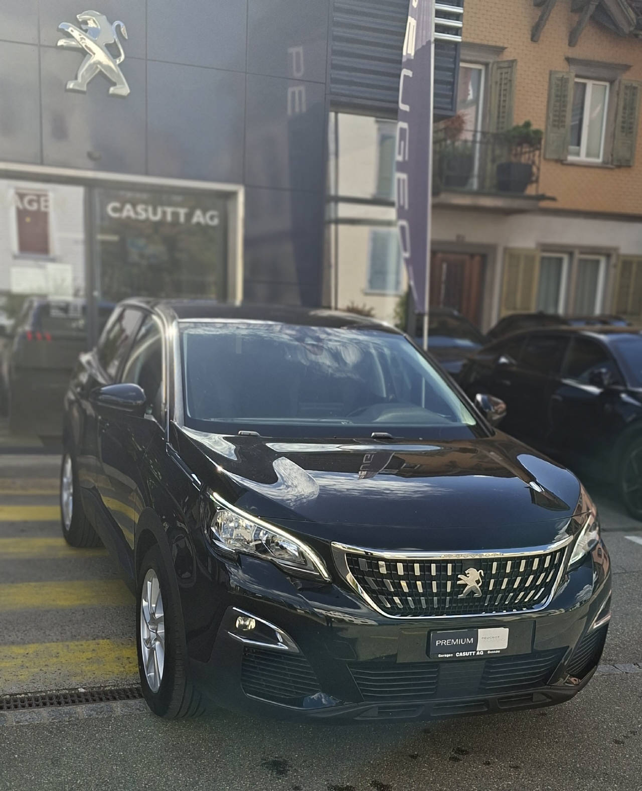 PEUGEOT 3008 1.2 PureTech Active-showroom-element-1