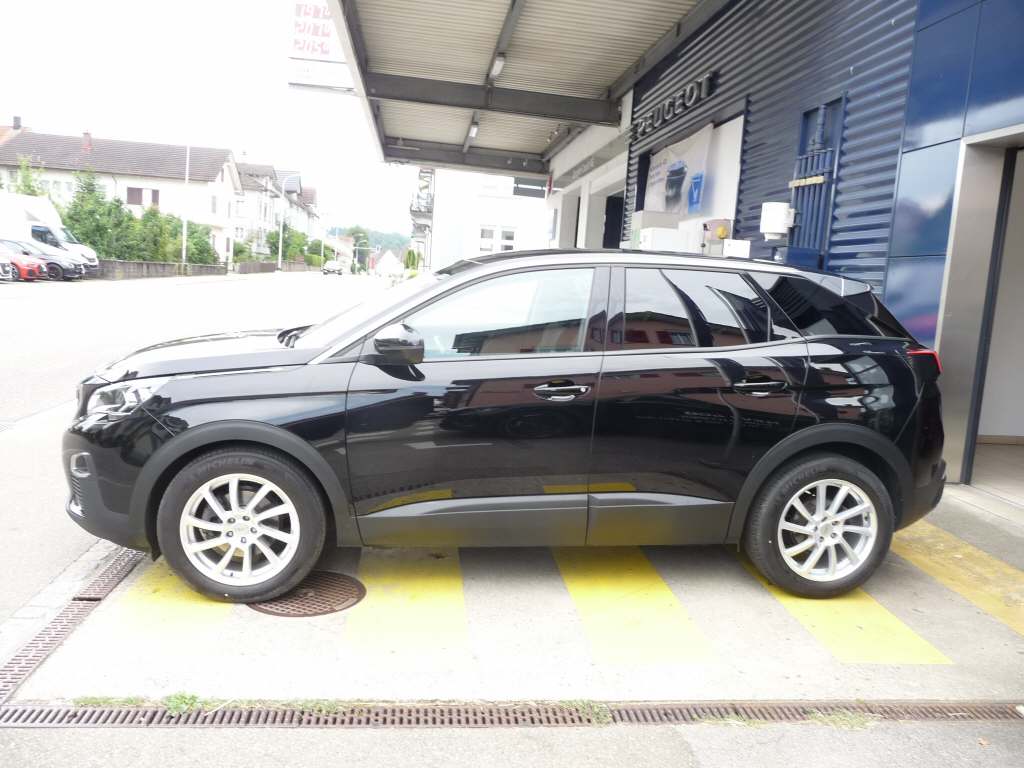 PEUGEOT 3008 1.2 PureTech Active-image-3