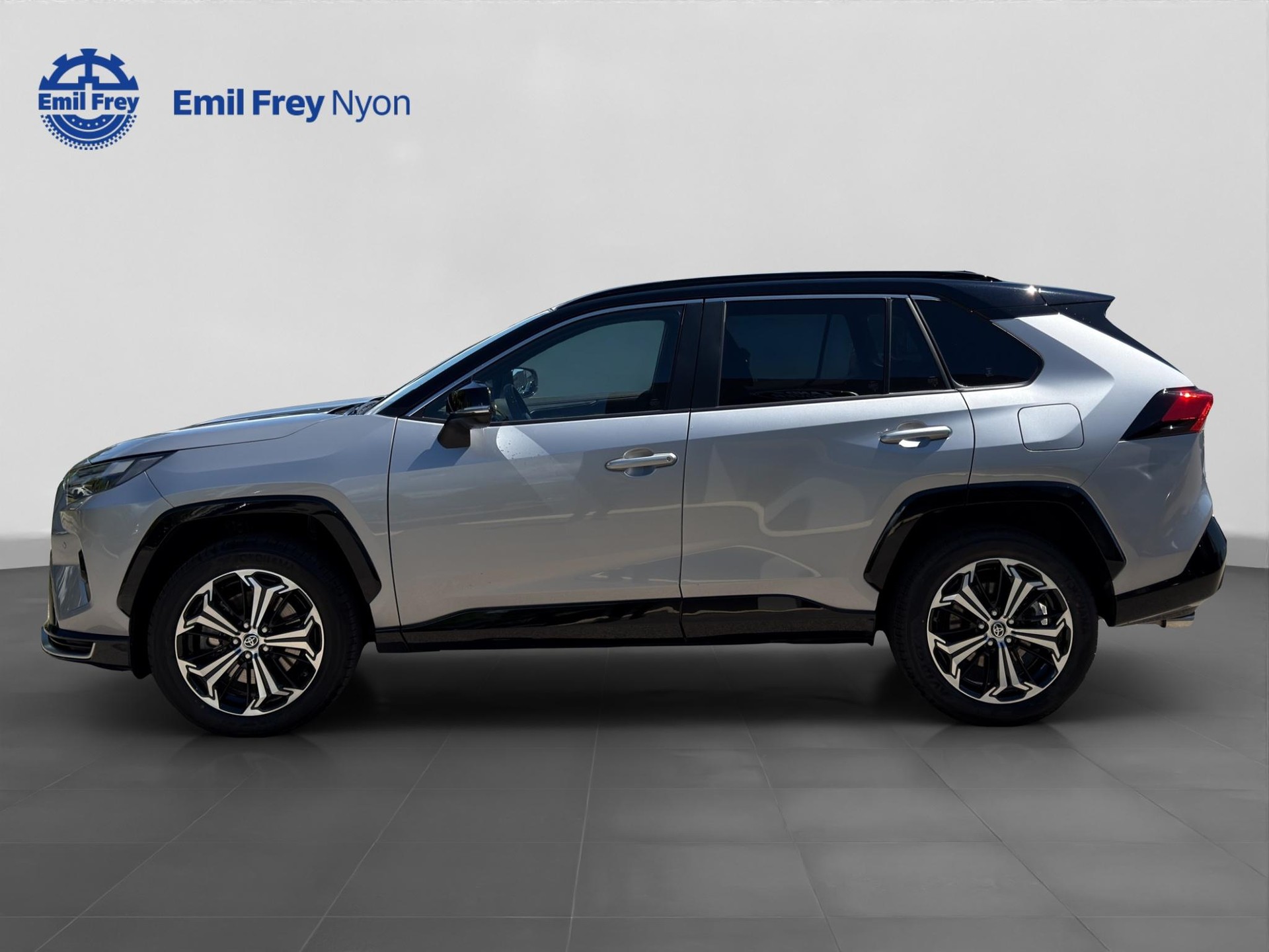 TOYOTA RAV4 2.5 Plug-In-Hybrid Platinum-image-2