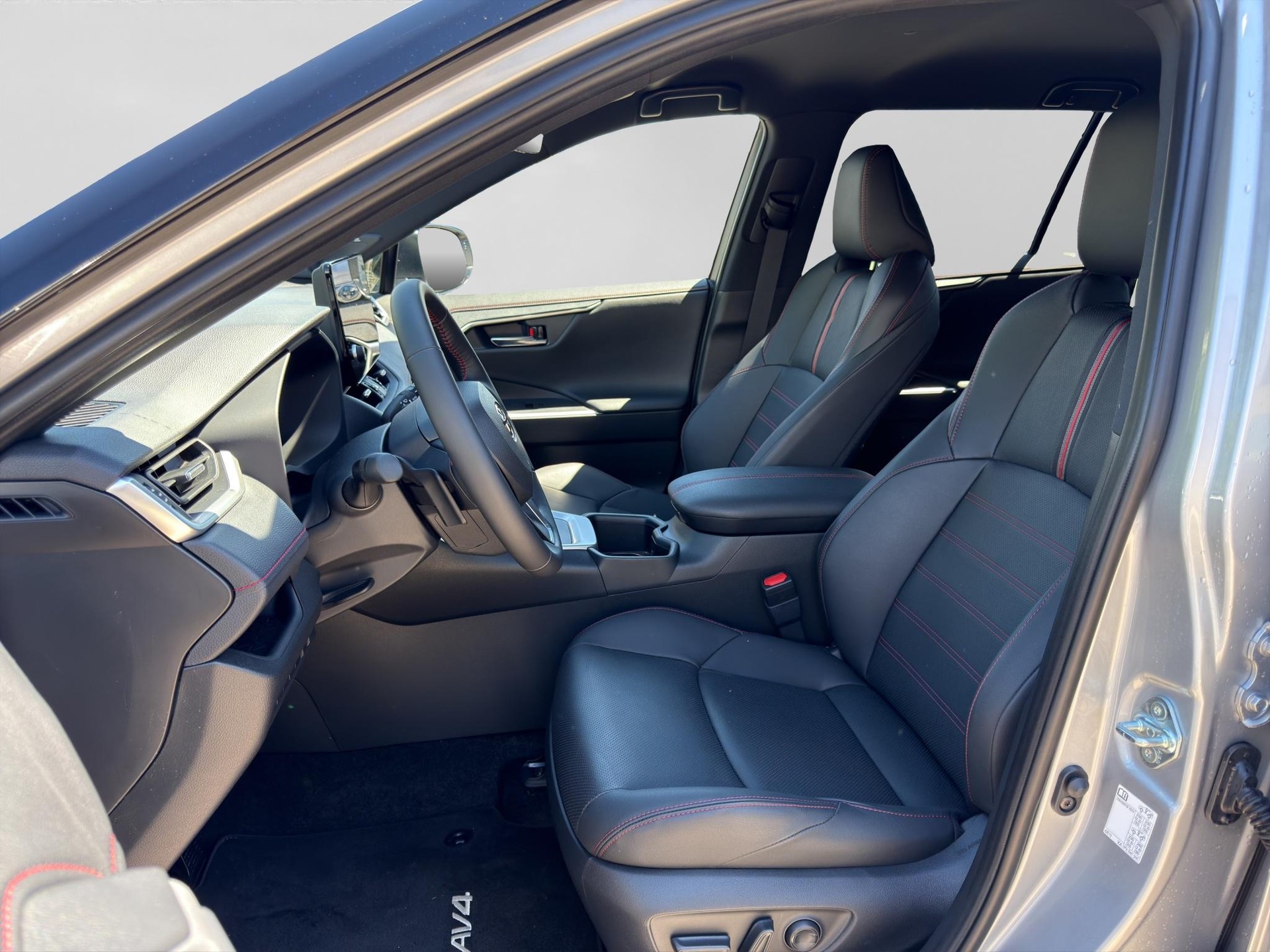 TOYOTA RAV4 2.5 Plug-In-Hybrid Platinum-image-1