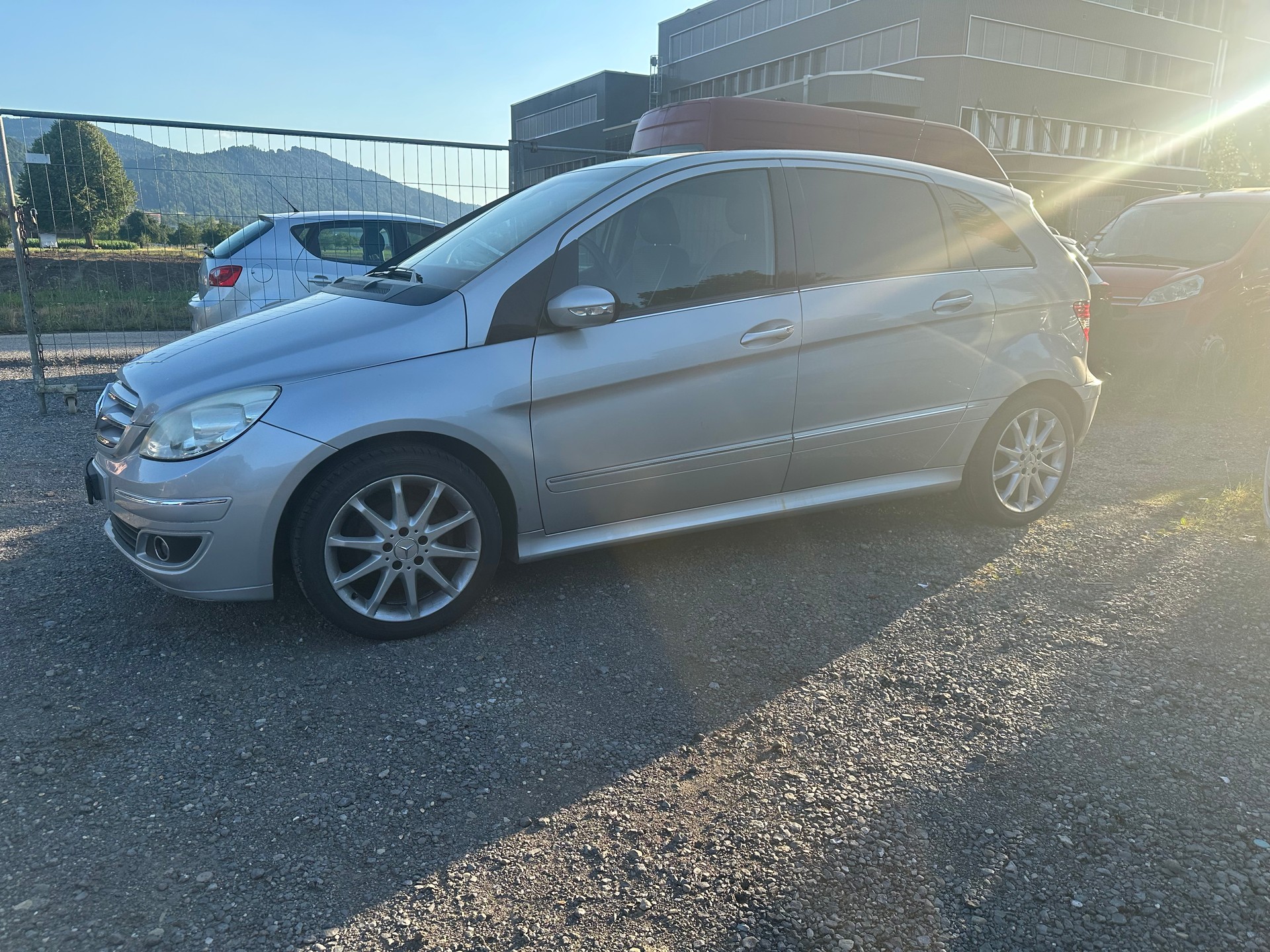 MERCEDES-BENZ B 170-image-12