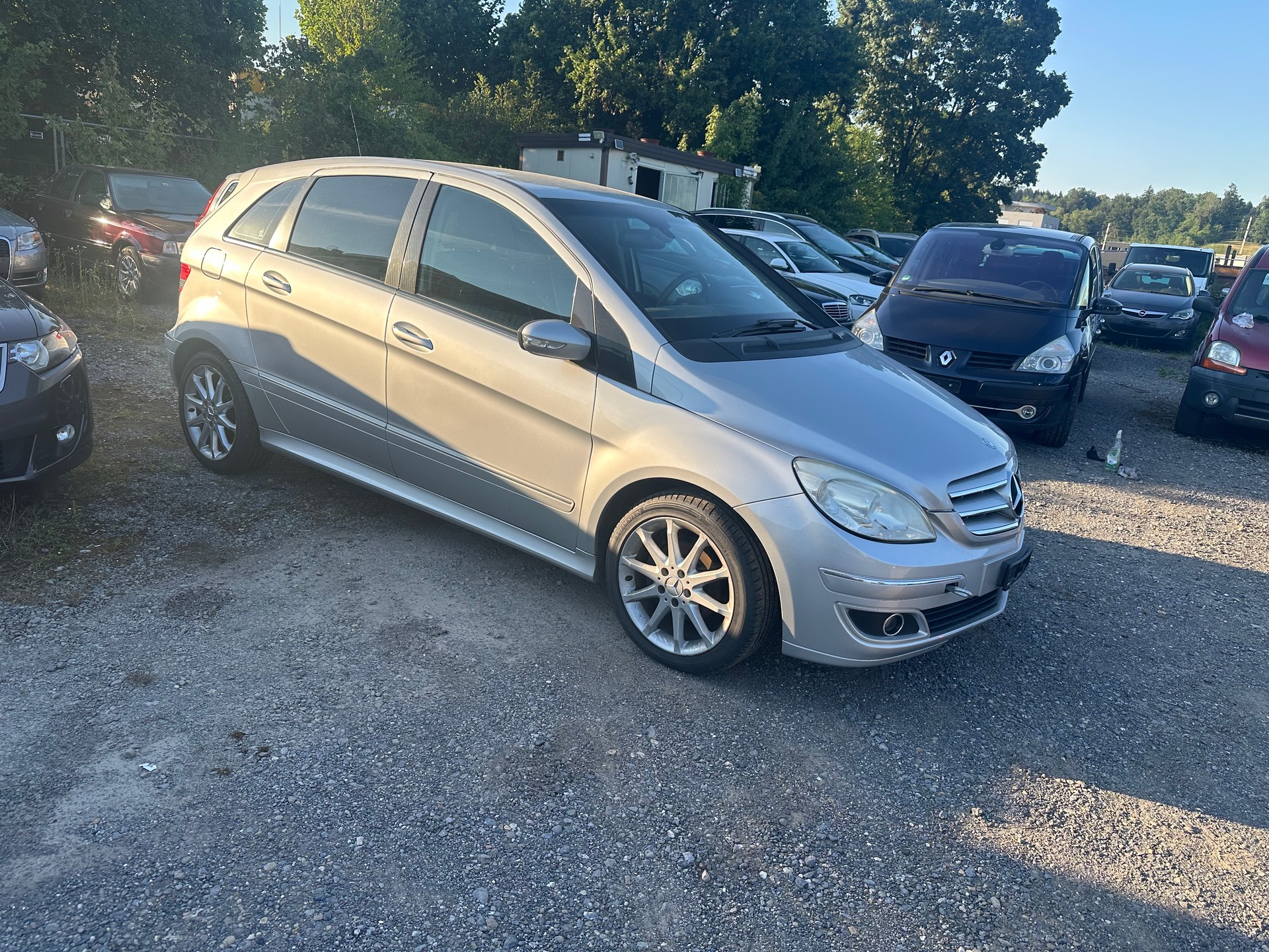 MERCEDES-BENZ B 170-image-0