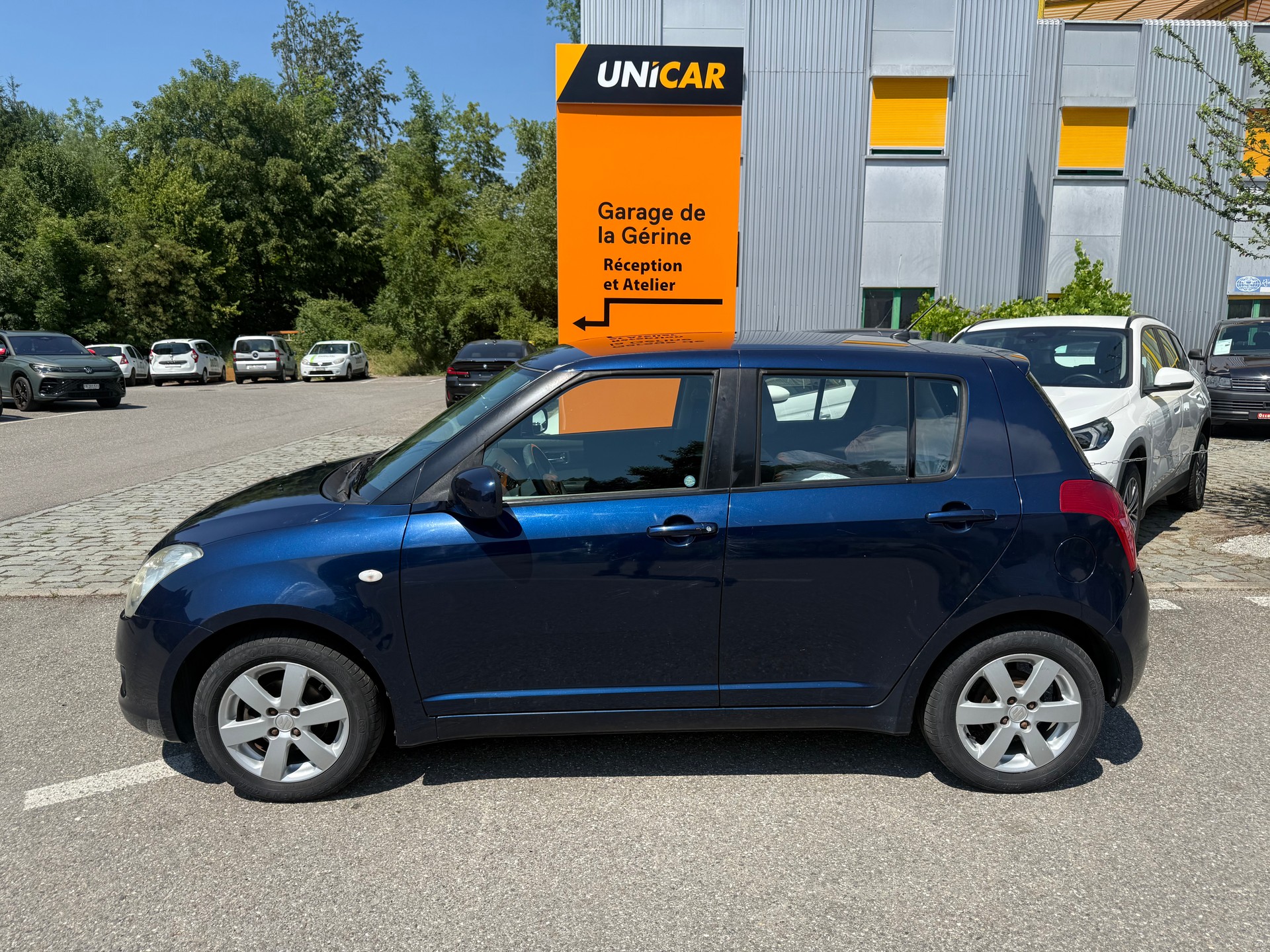 SUZUKI Swift 1.3i 16V GL Top 4x4-image-2
