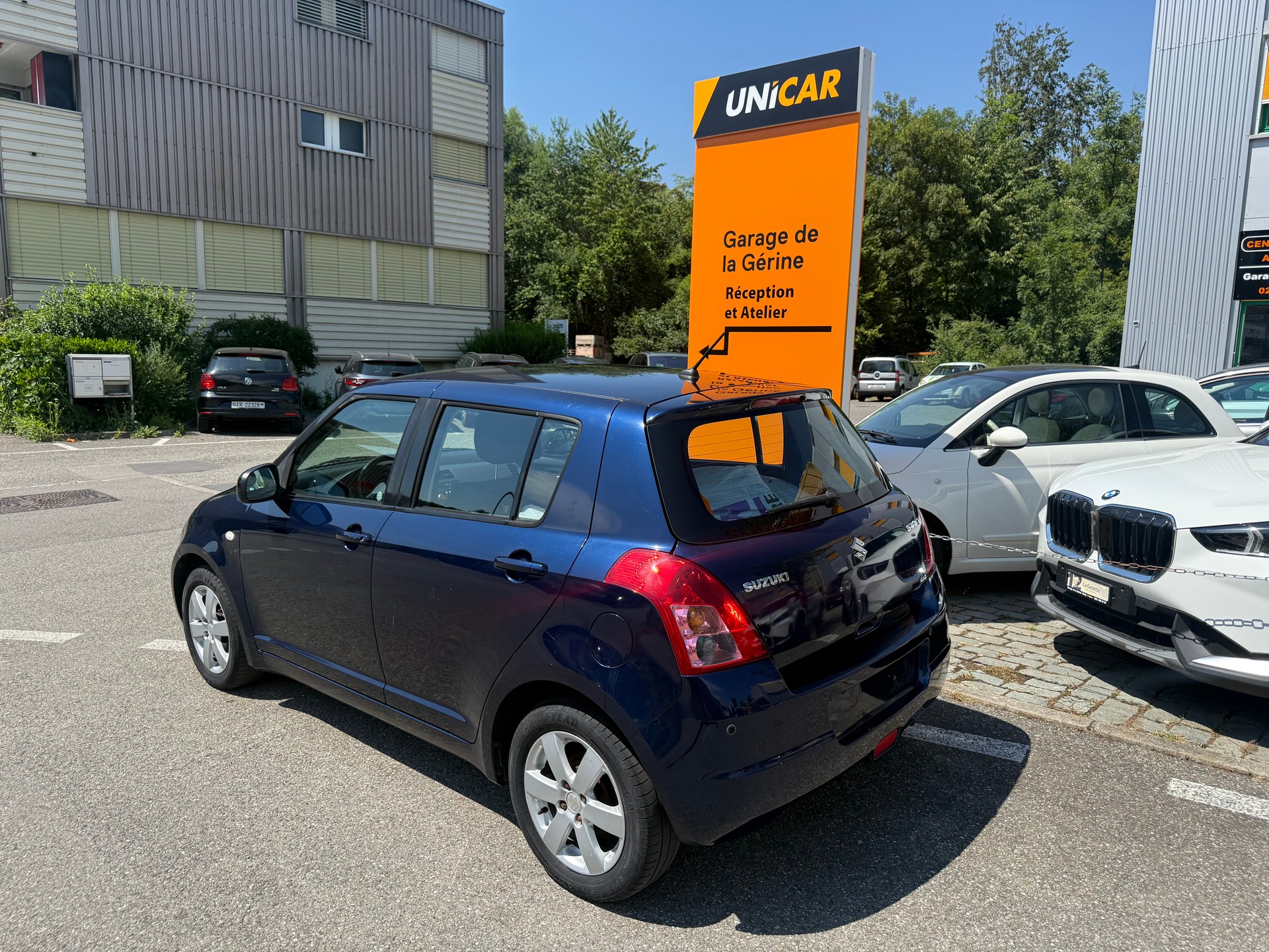 SUZUKI Swift 1.3i 16V GL Top 4x4-image-3