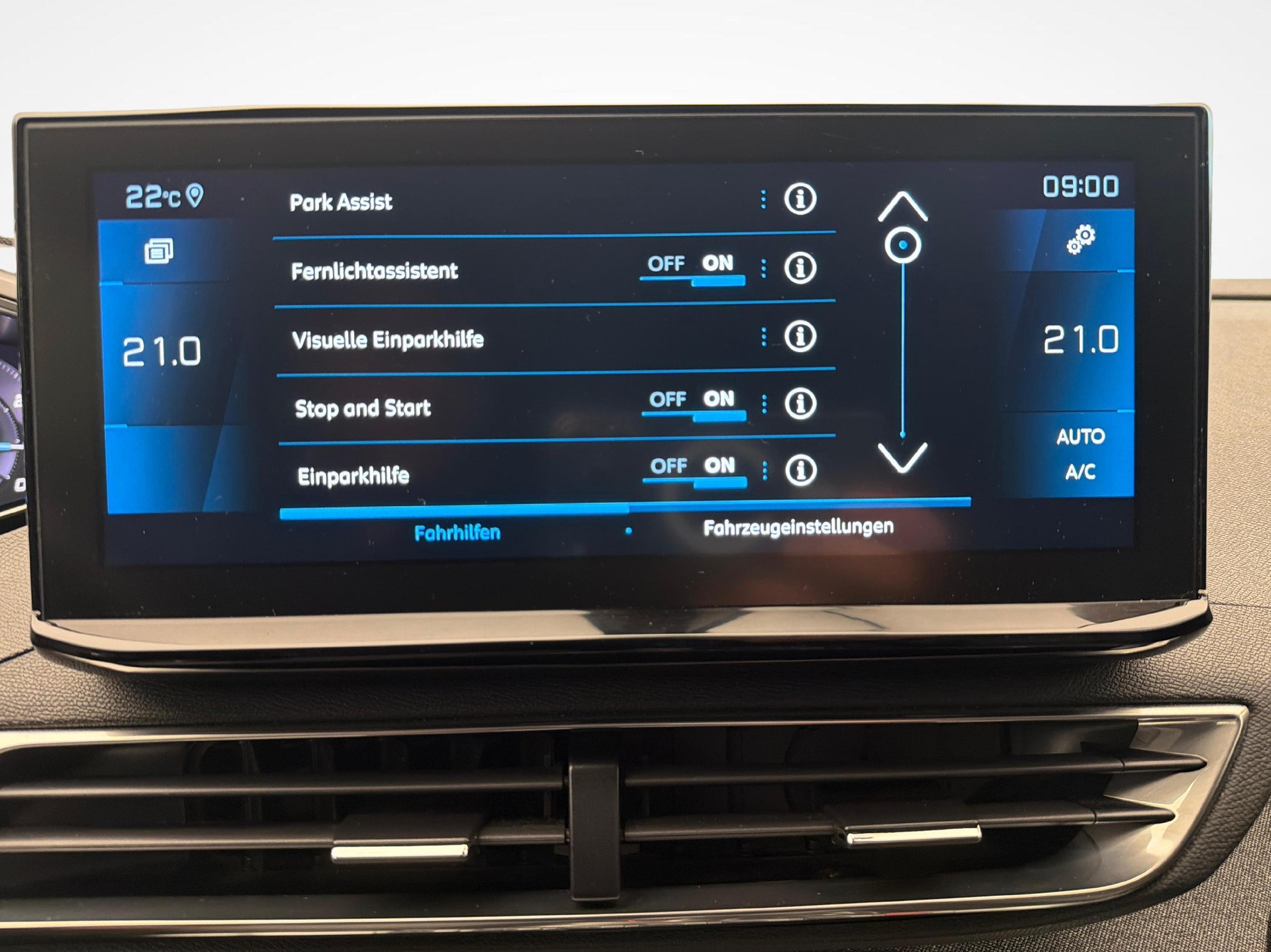 PEUGEOT 3008 1.2 PureTech Allure Pack-image-17
