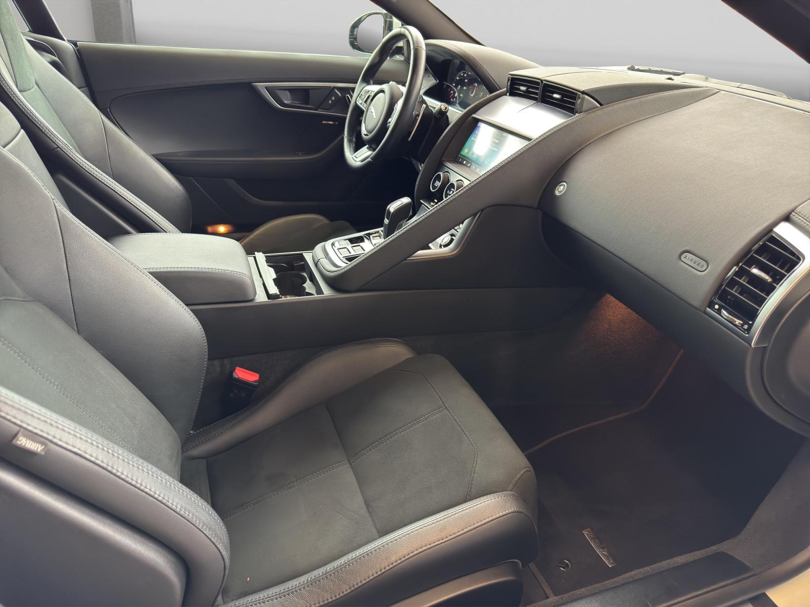 JAGUAR F-Type Coupé 2.0 R-Dynamic 300PS Fahrspass!-image-14