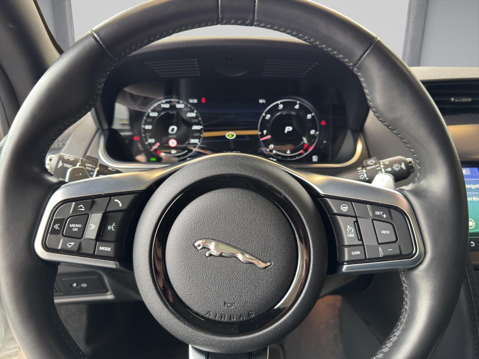 JAGUAR F-Type Coupé 2.0 R-Dynamic 300PS Fahrspass!-image-8
