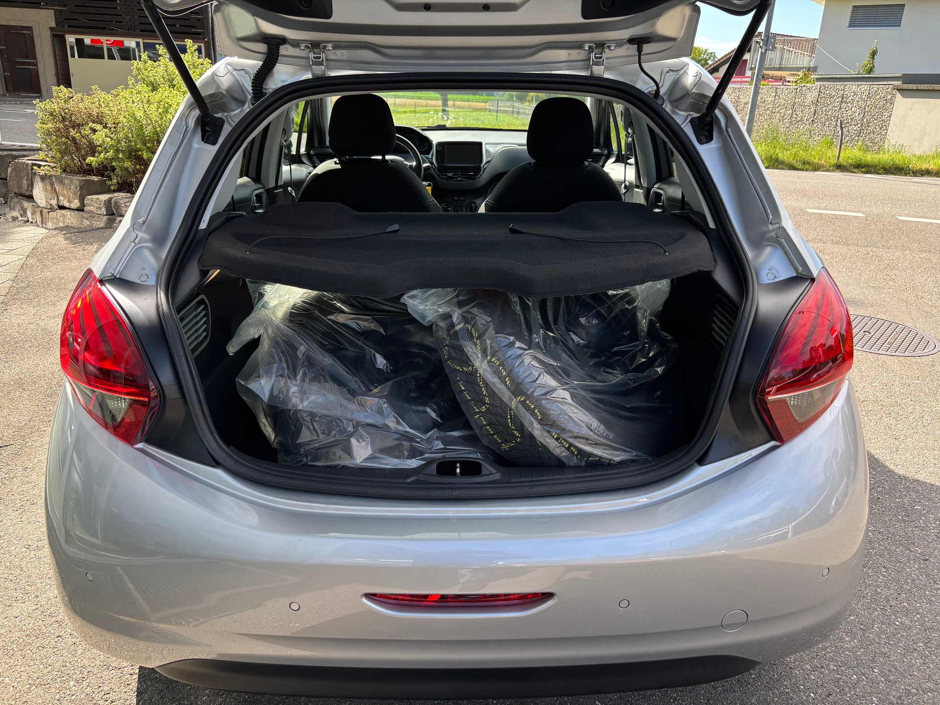 PEUGEOT 208 1.2 PureTech Urban Soul-image-4