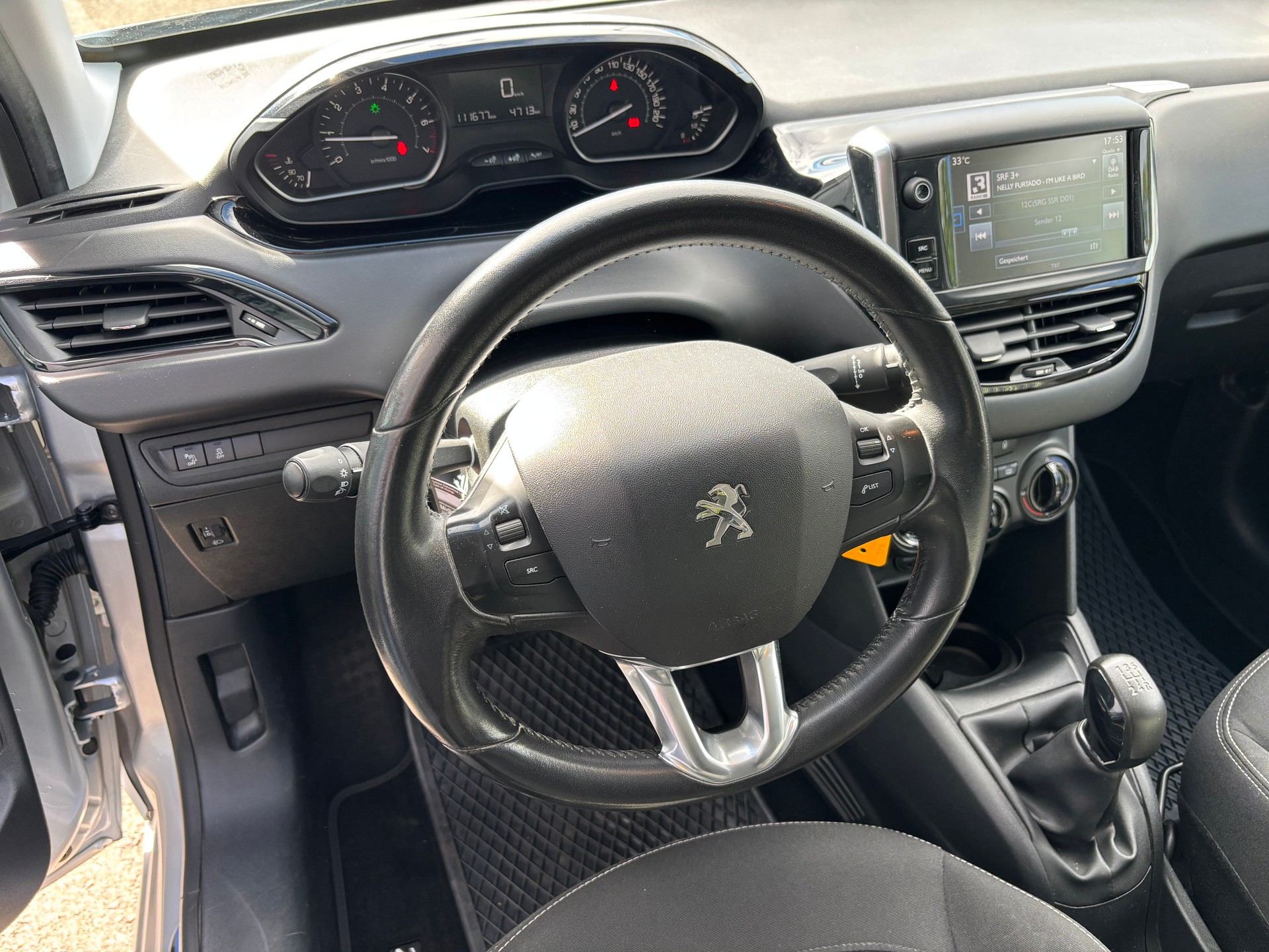 PEUGEOT 208 1.2 PureTech Urban Soul-image-7