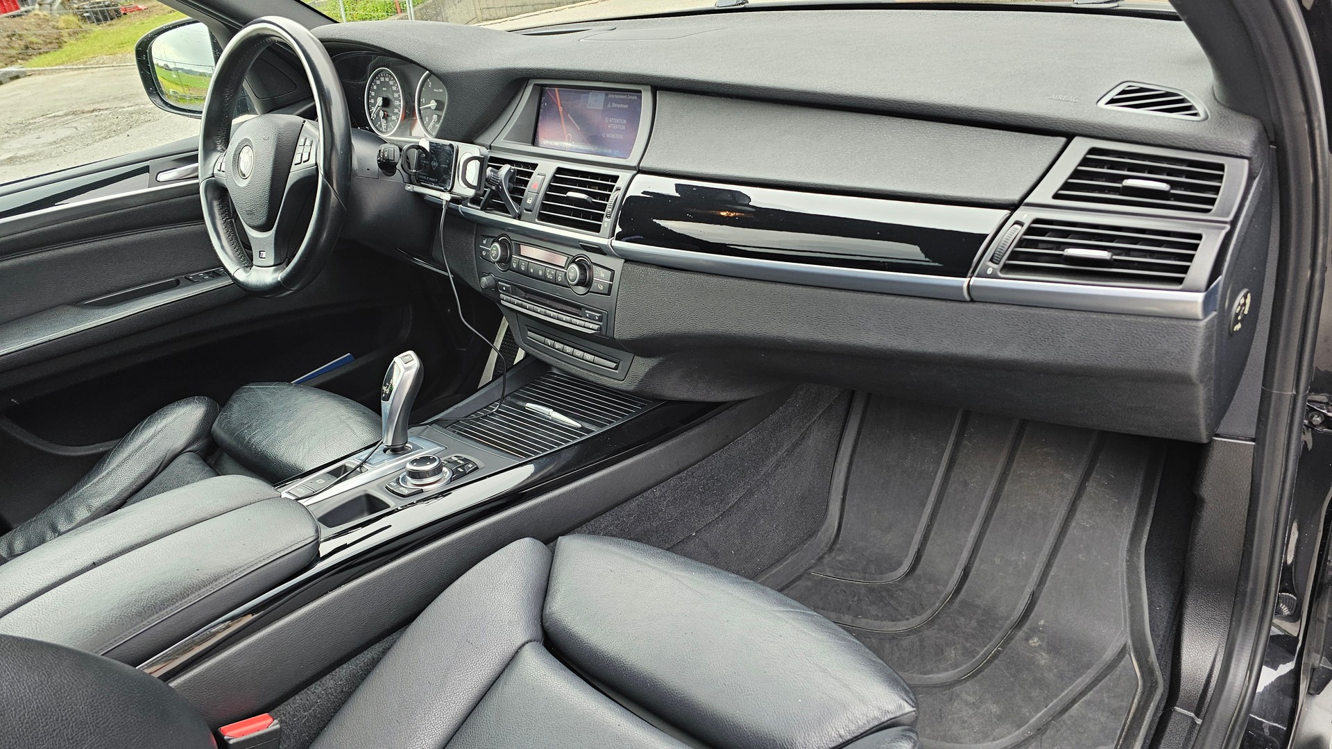 BMW 40d xDrive-image-4