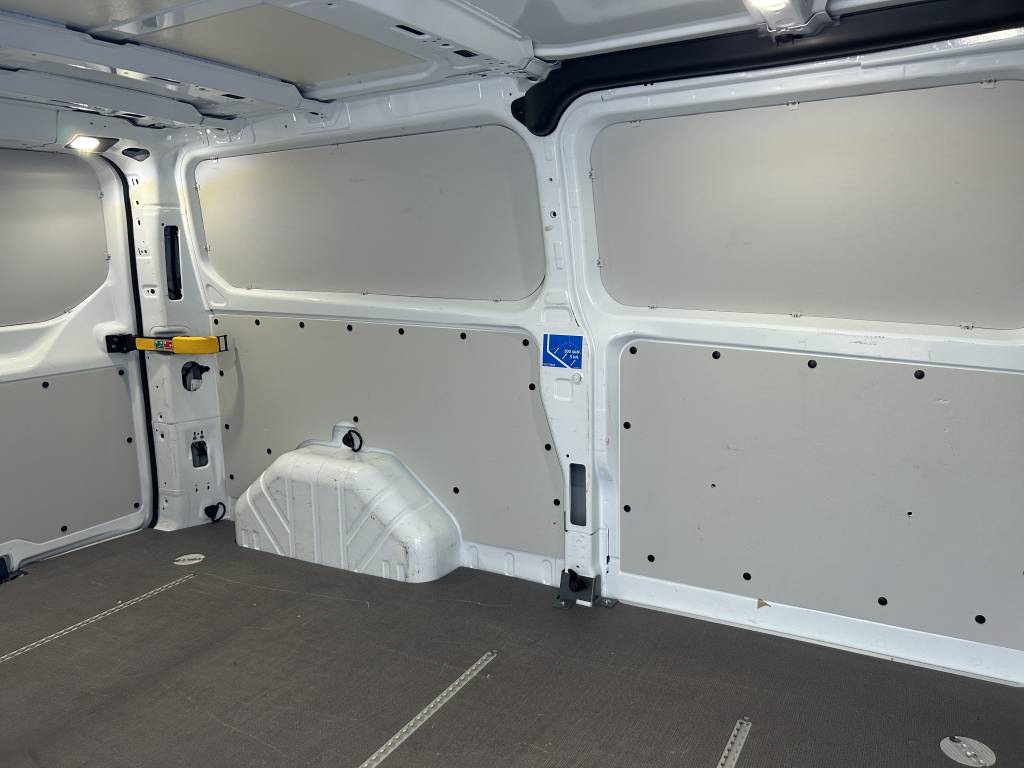 FORD Transit Custom Van 340 L2H1 Trend A-image-8