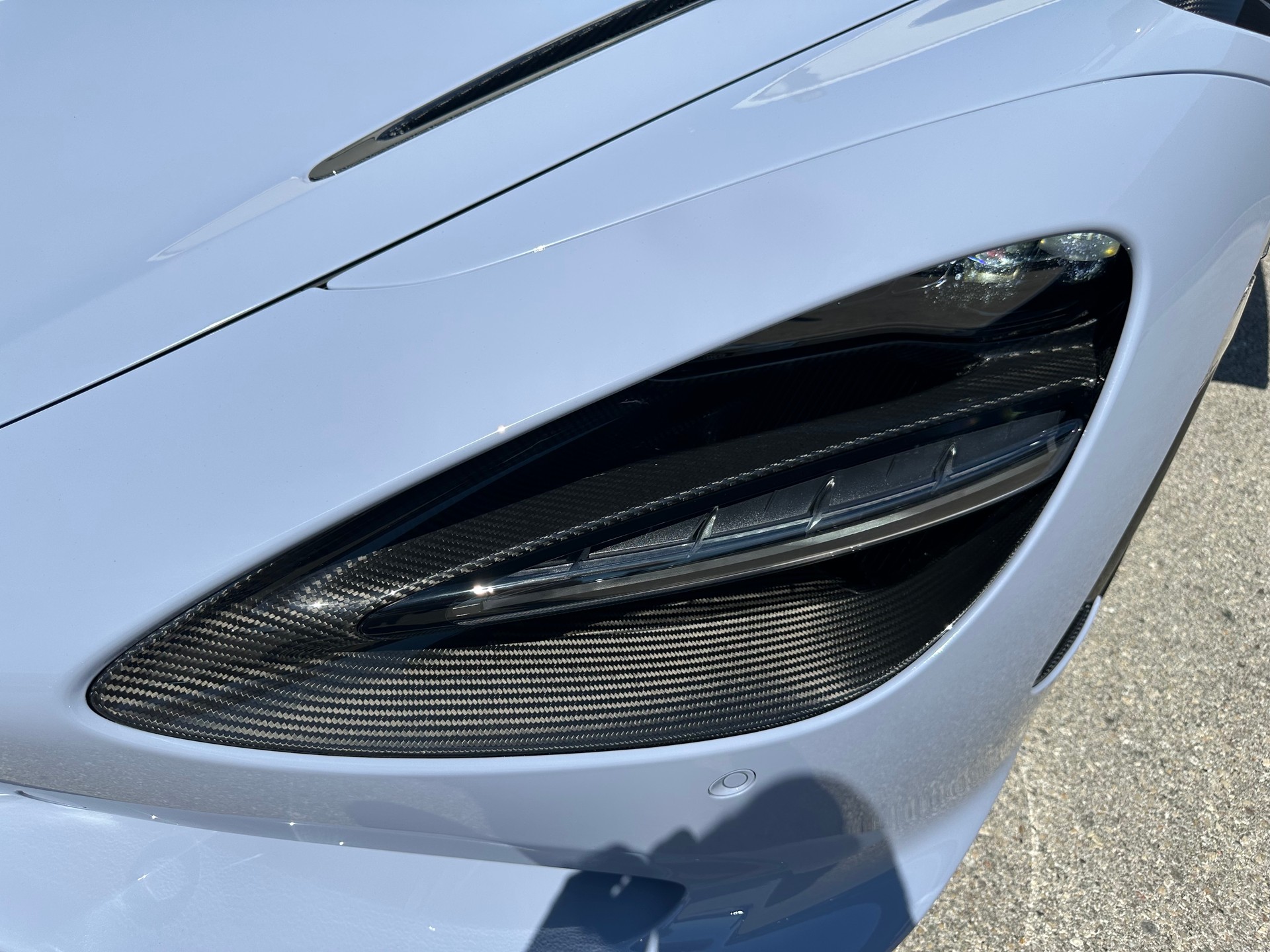 McLAREN 750S Spider-image-3