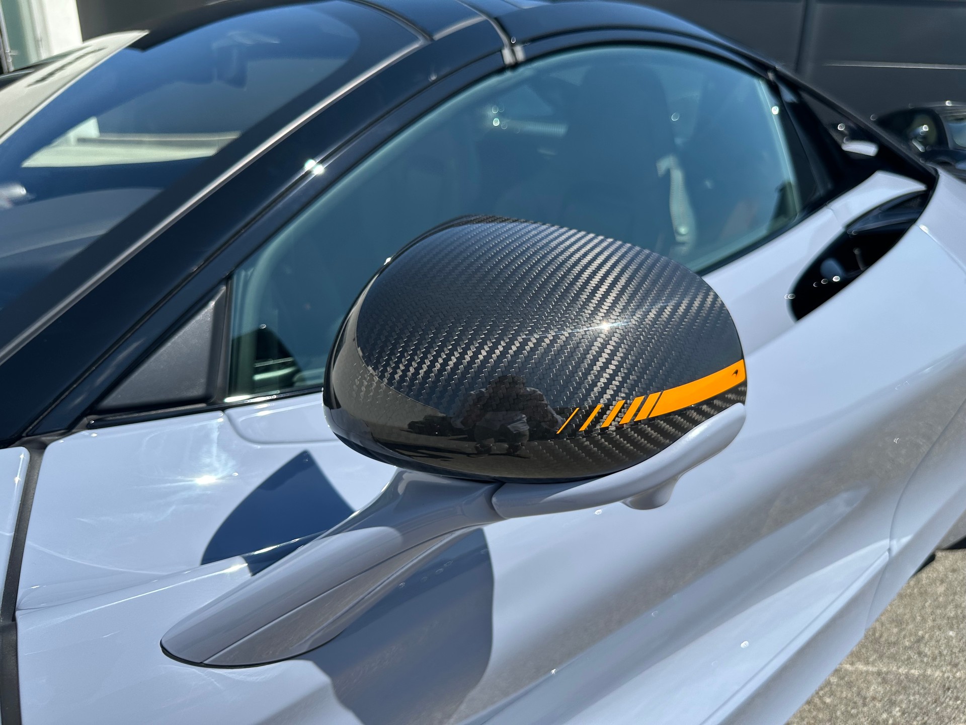 McLAREN 750S Spider-image-9