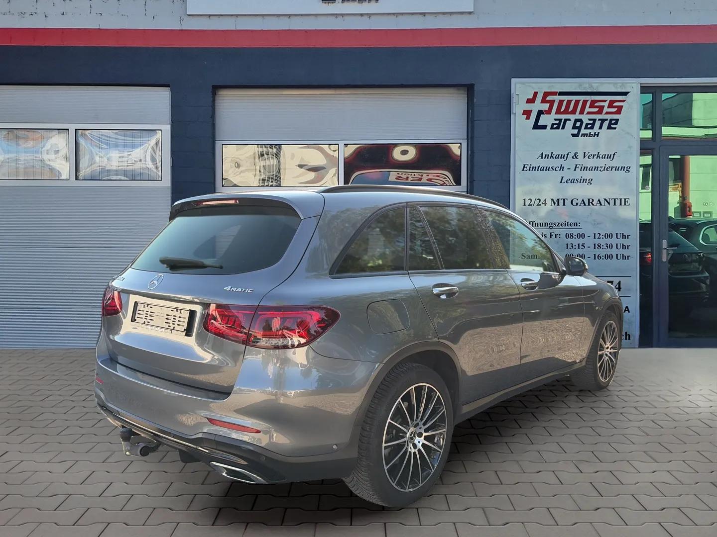 MERCEDES-BENZ GLC 300 d AMG Line 4Matic 9G-Tronic mit AHK & Panoramadach-image-6