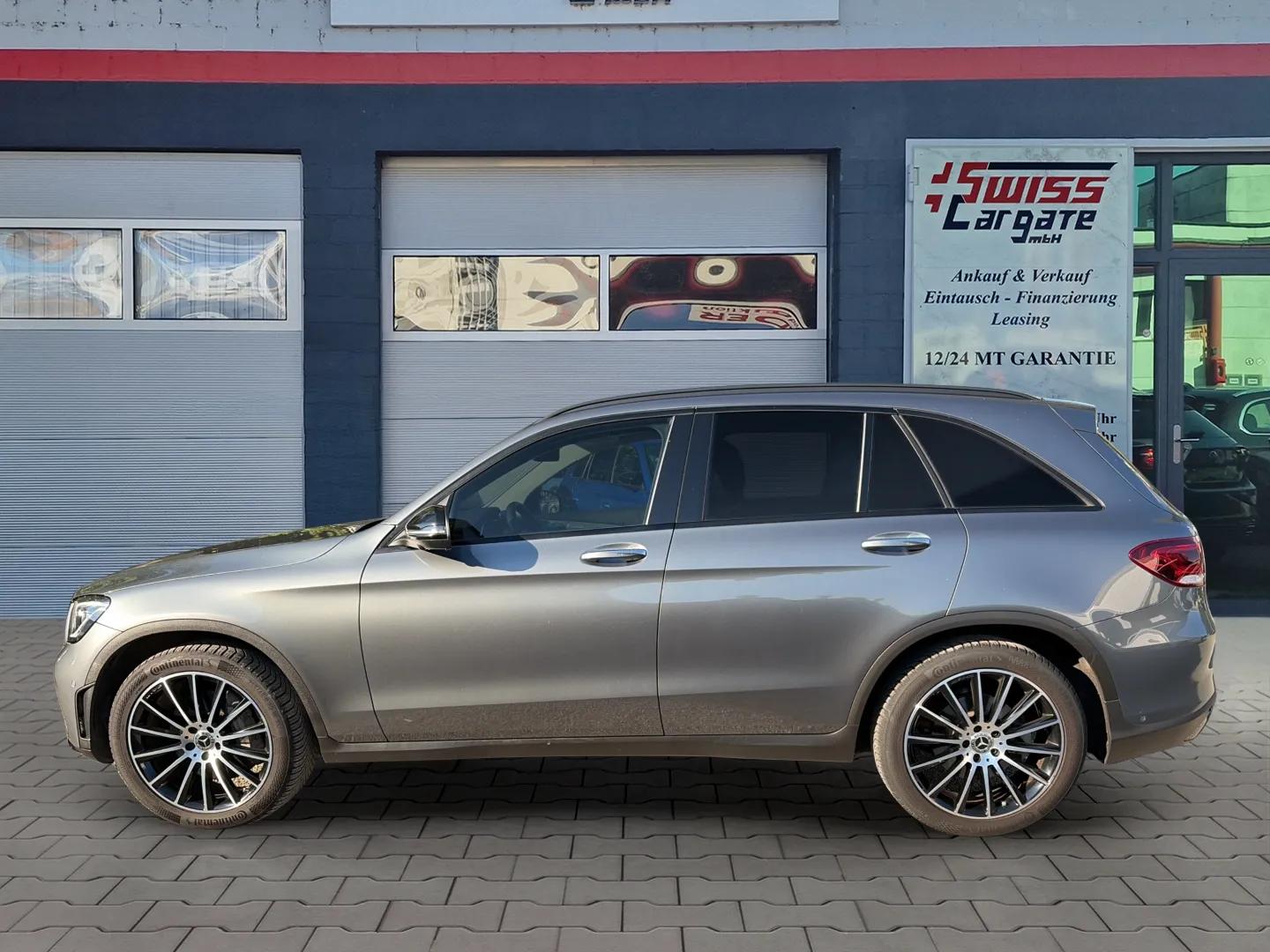 MERCEDES-BENZ GLC 300 d AMG Line 4Matic 9G-Tronic mit AHK & Panoramadach-image-3