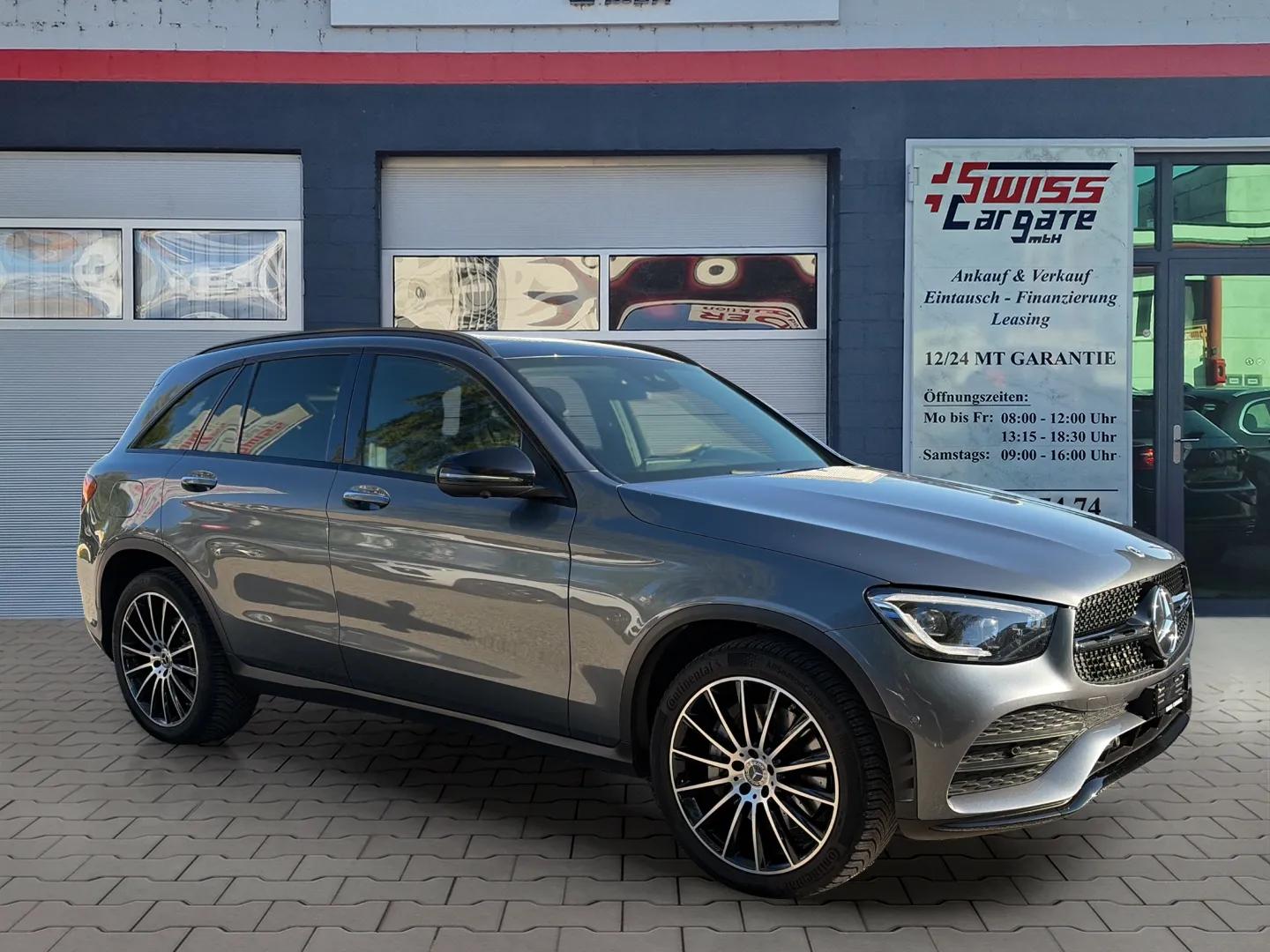 MERCEDES-BENZ GLC 300 d AMG Line 4Matic 9G-Tronic mit AHK & Panoramadach-image-0