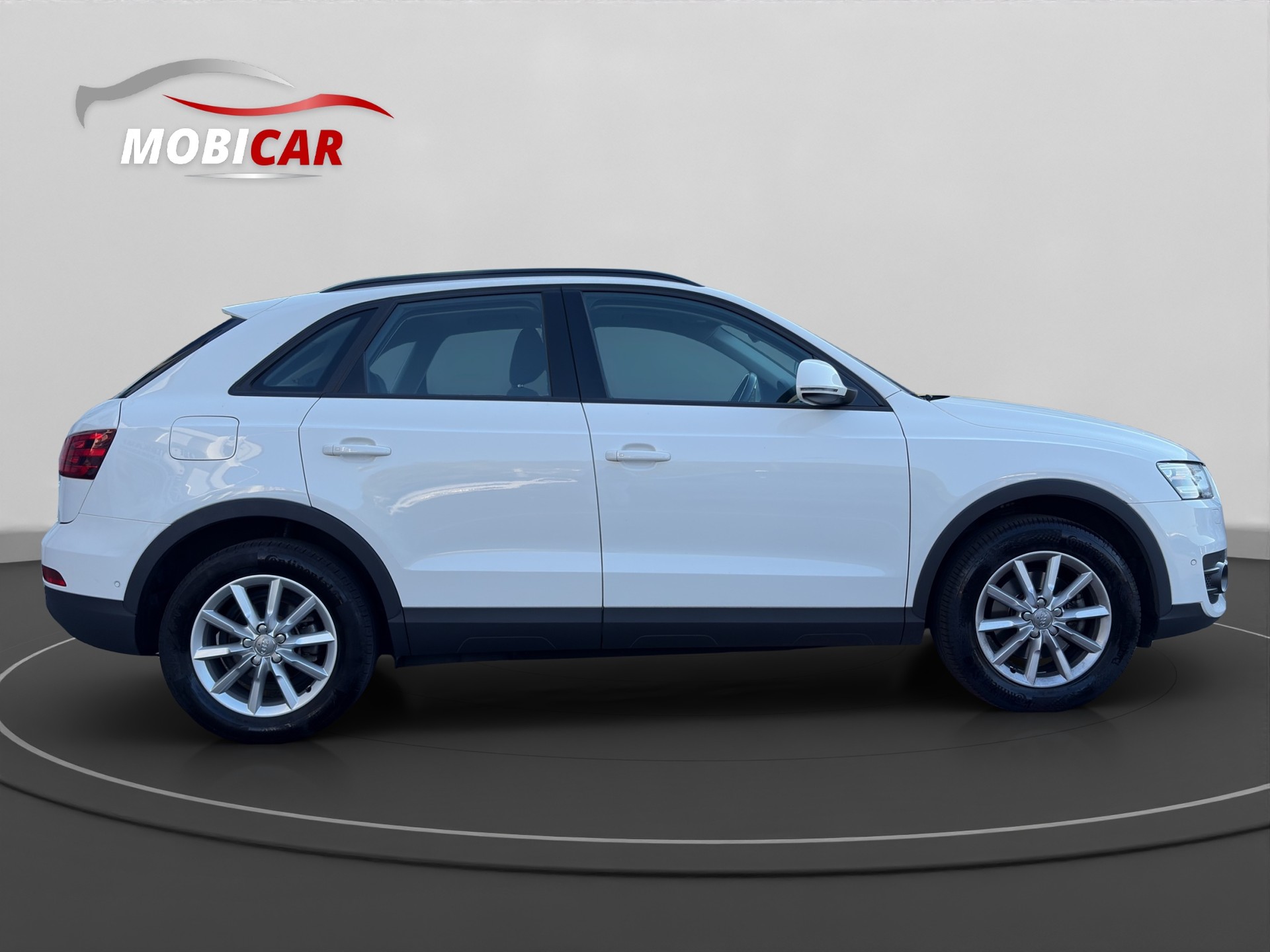 AUDI Q3 2.0 TFSI quattro S-tronic-image-5
