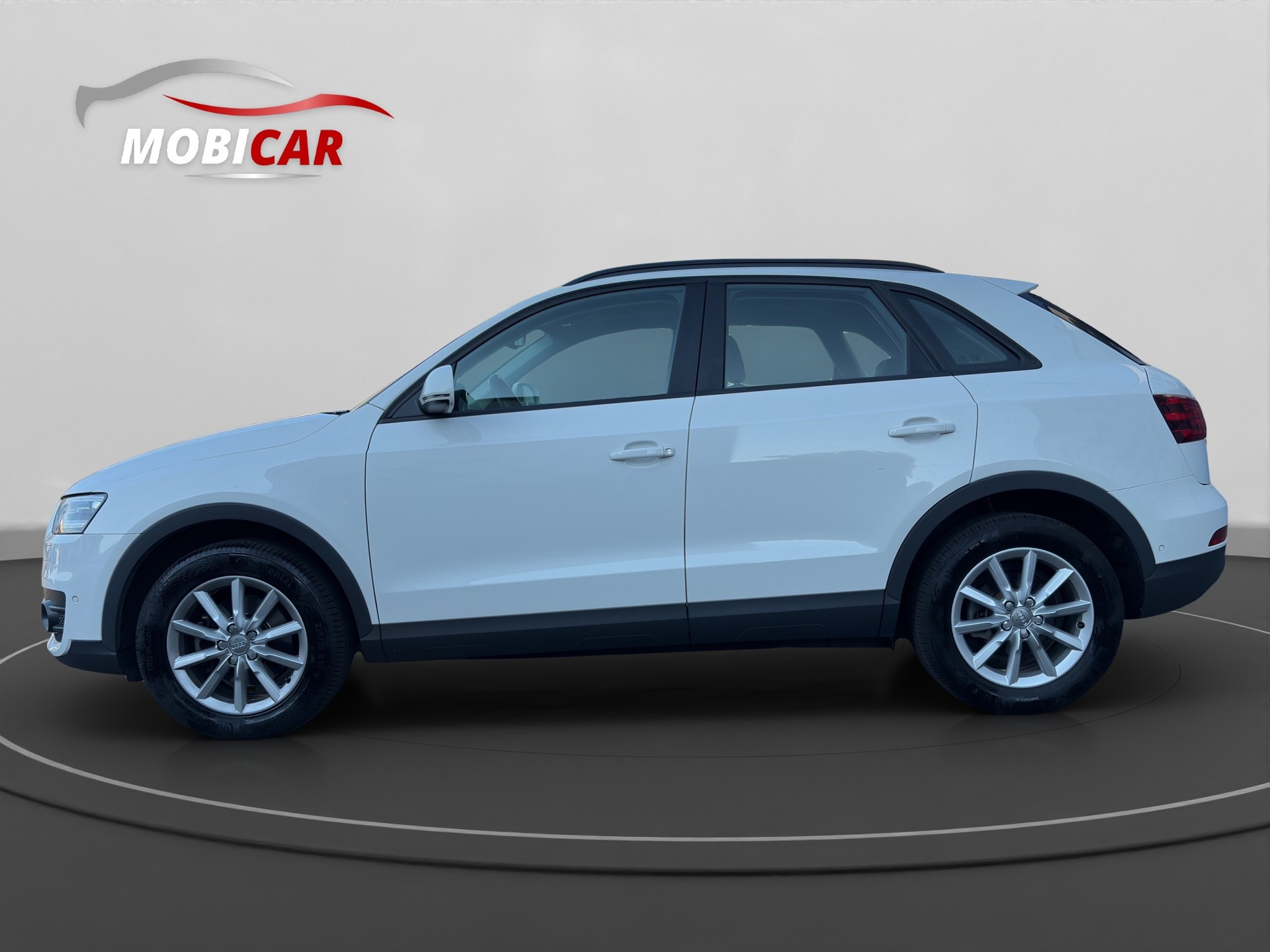 AUDI Q3 2.0 TFSI quattro S-tronic-image-1