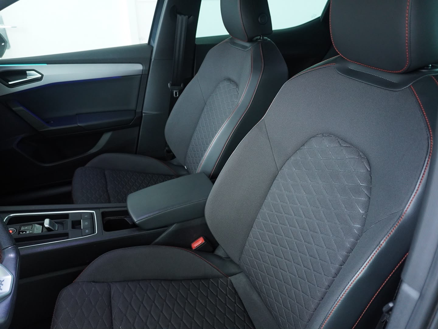 SEAT Leon 1.4 eHybrid pHEV DSG Hola FR-image-3