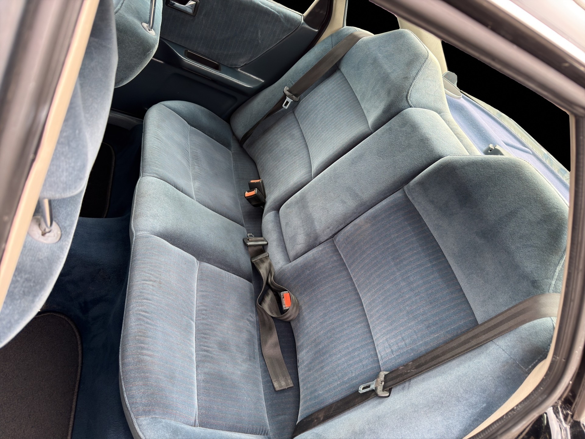 AUDI 90 2.3 E 20V quattroSport-image-7