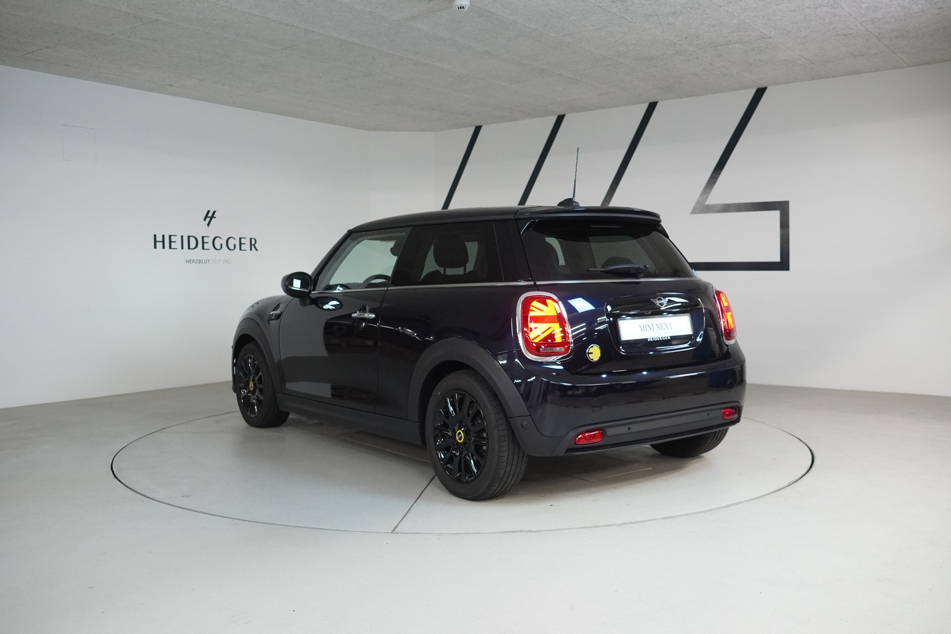 MINI Cooper SE Mosaert Edition-image-5