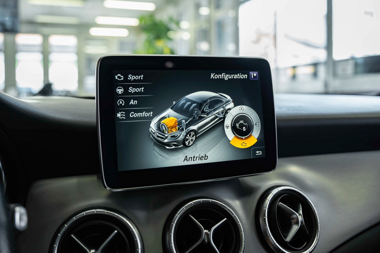 MERCEDES-BENZ CLA 250 AMG Line 7G-DCT 4Matic-image-20