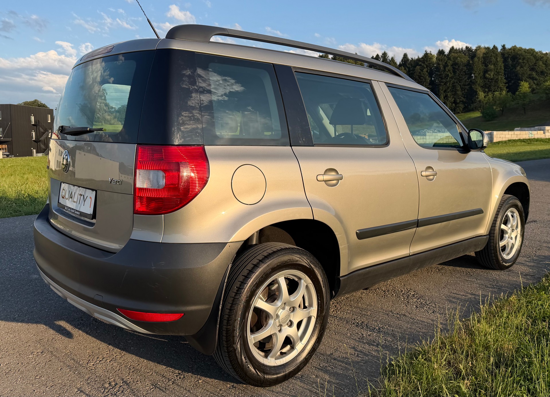 SKODA Yeti 1.8 TSI Experience 4x4-image-5