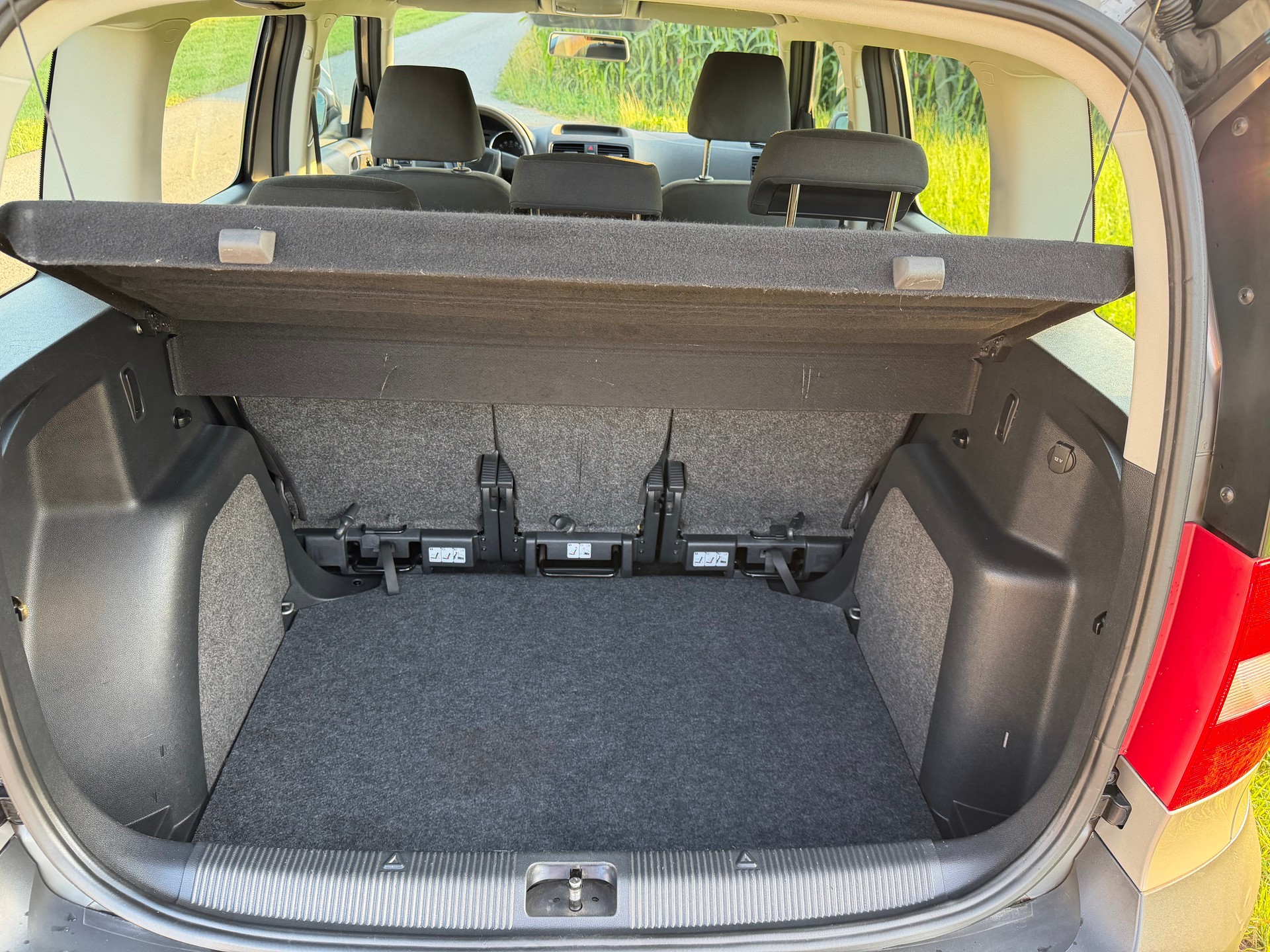 SKODA Yeti 1.8 TSI Experience 4x4-image-11