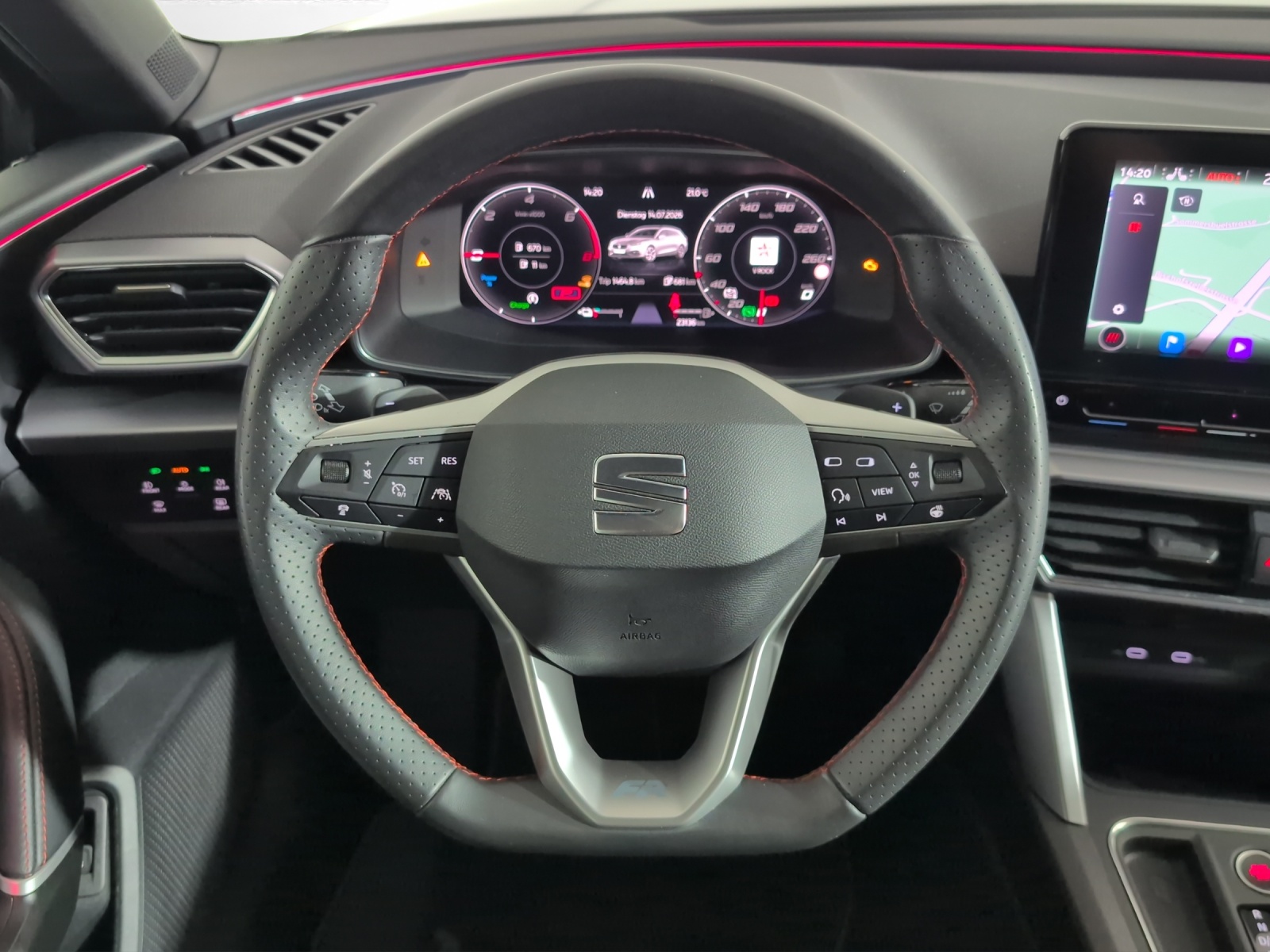 SEAT Leon ST 1.4 eHybrid pHEV DSG Hola FR-image-11