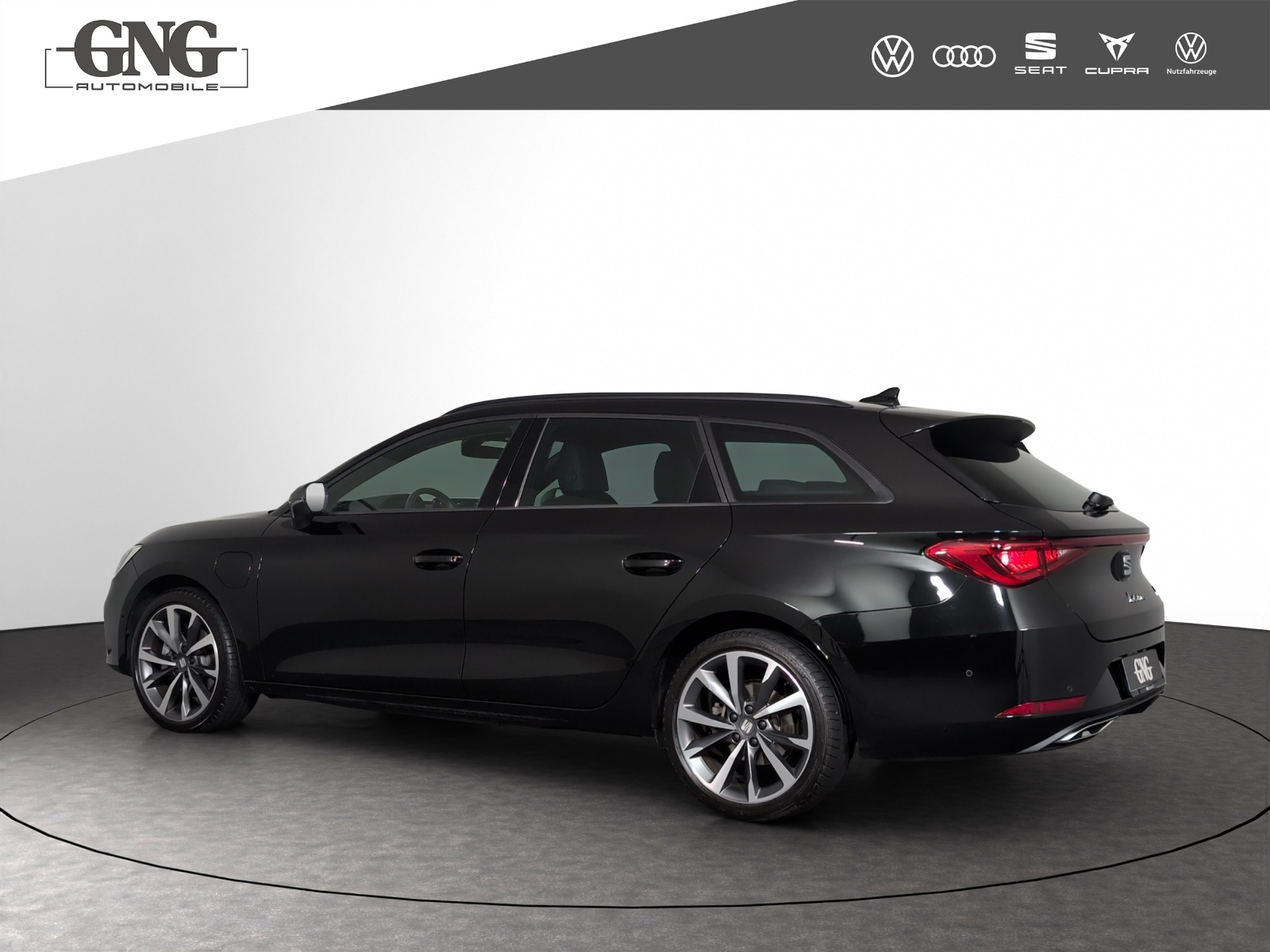 SEAT Leon ST 1.4 eHybrid pHEV DSG Hola FR-image-1