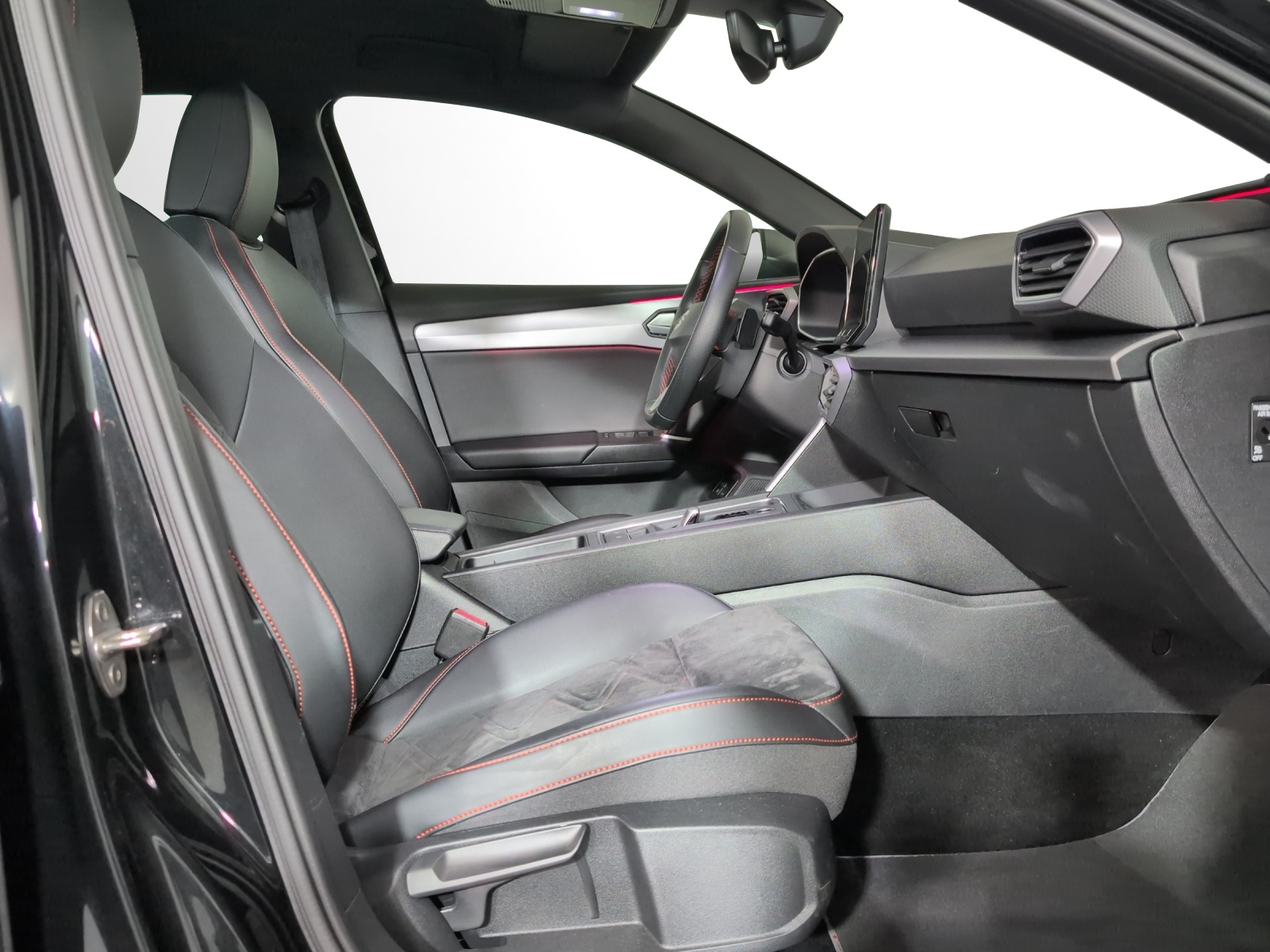 SEAT Leon ST 1.4 eHybrid pHEV DSG Hola FR-image-6