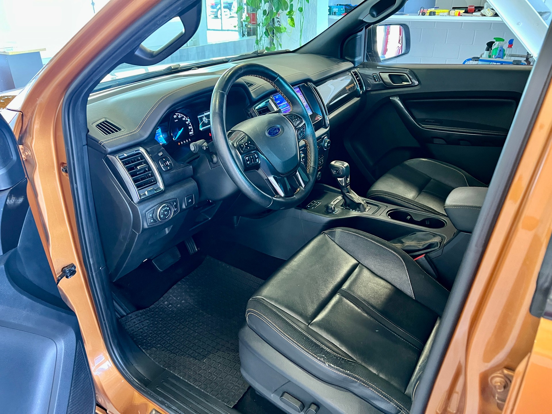 FORD Ranger Wildtrak 2.0 Eco Blue 4x4 A-image-11