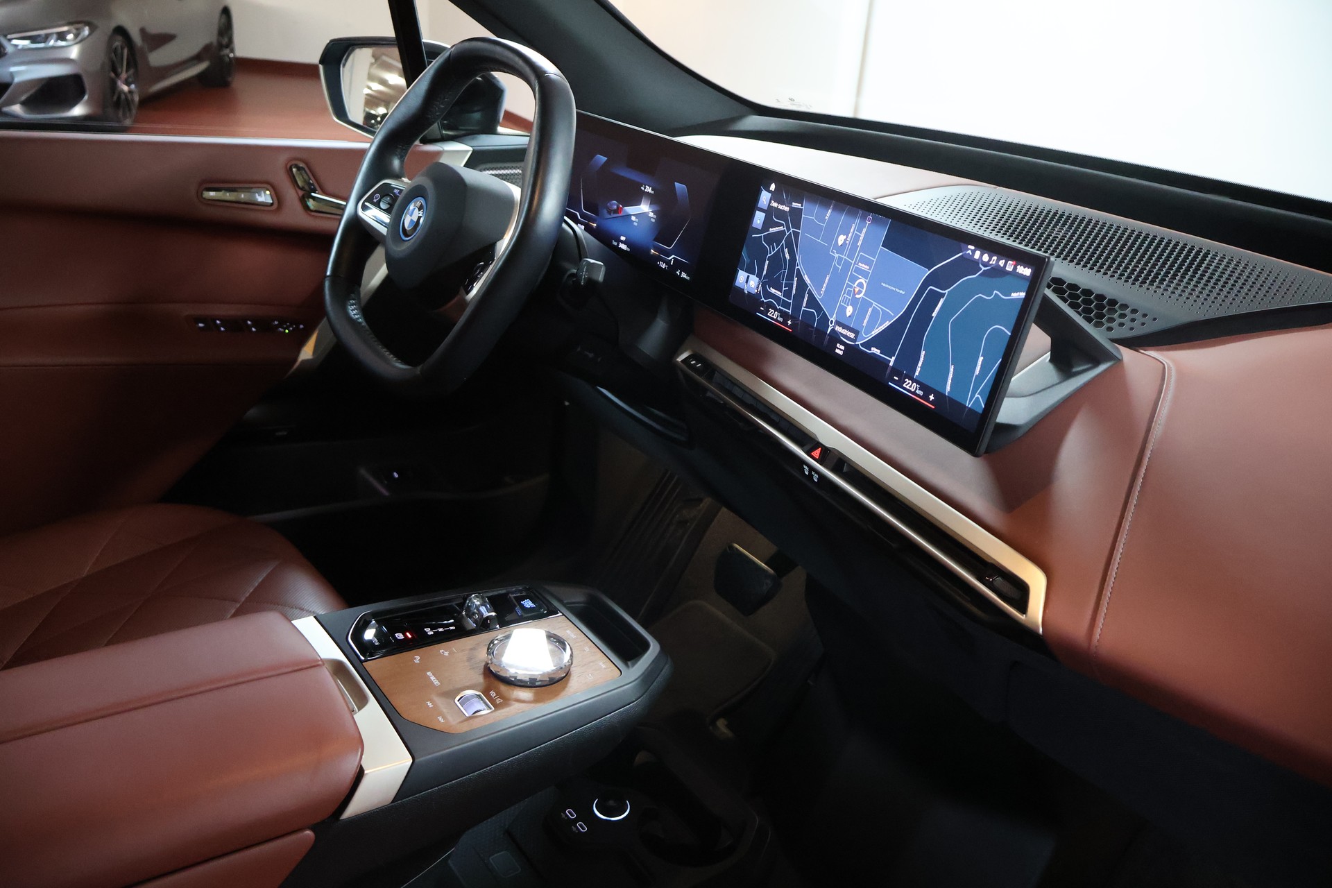 BMW iX xDrive40 Sportpaket-image-15