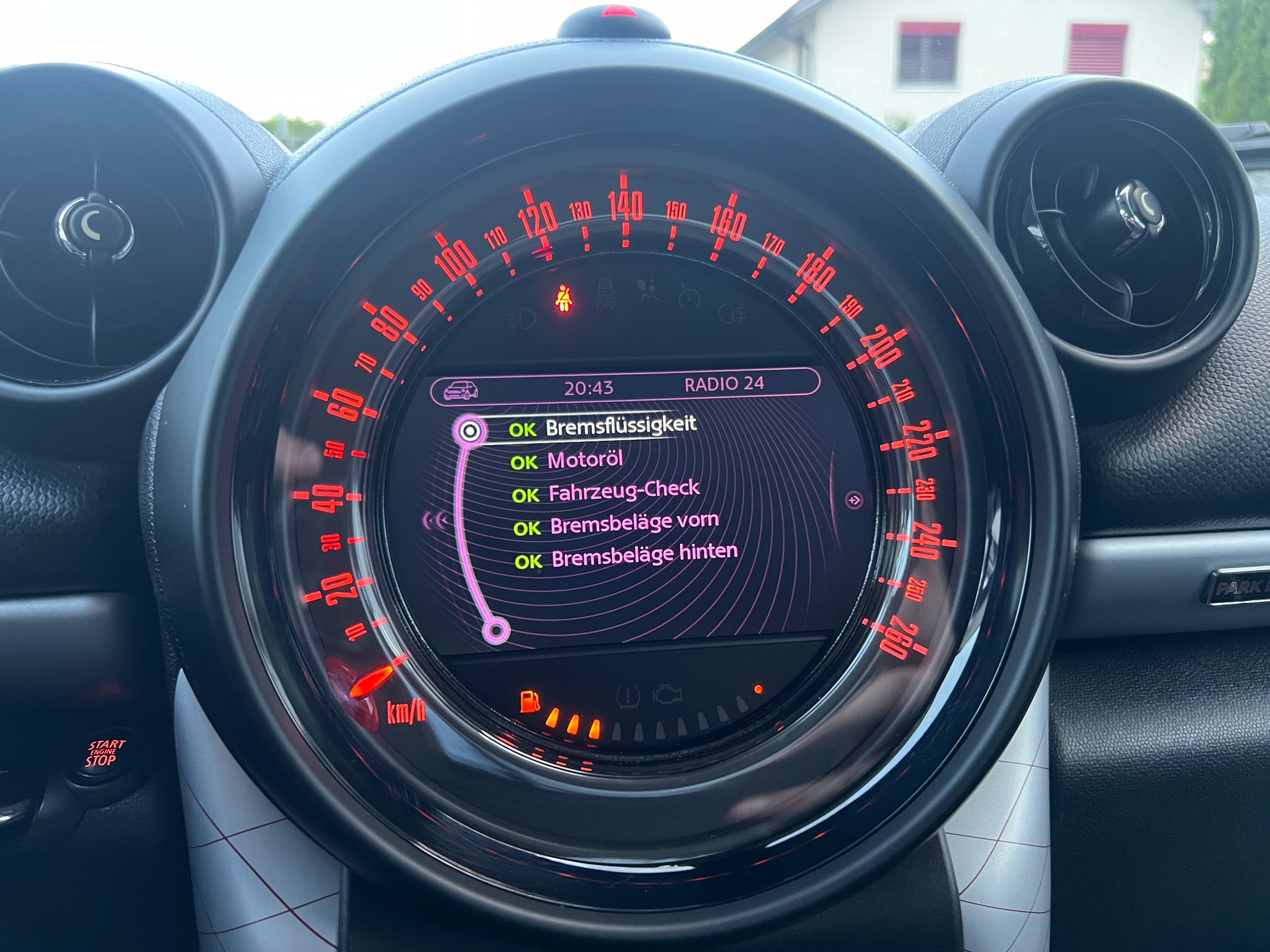 MINI Countryman Cooper S ALL4 Steptronic * Park Lane * LEDER *-image-12