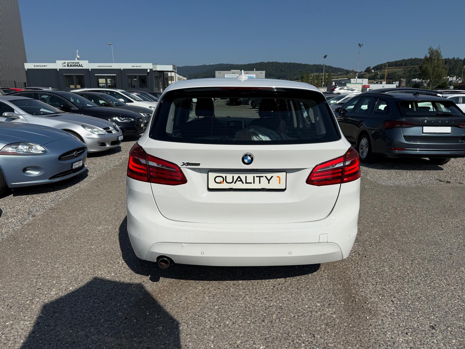 BMW 218d xDrive Active Tourer-image-4