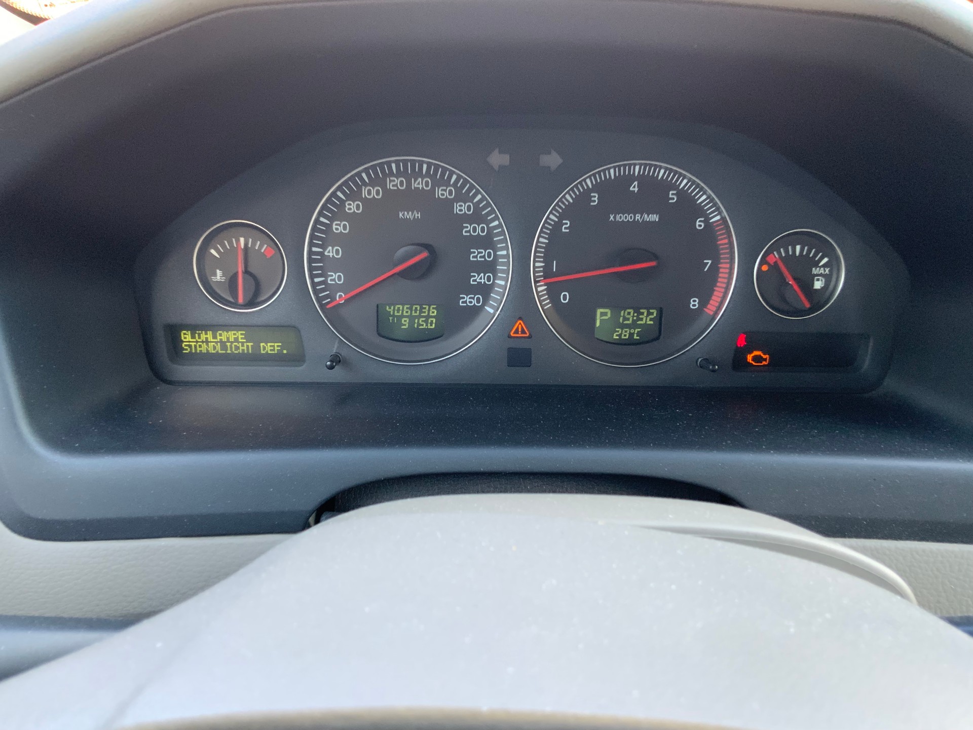 VOLVO Volvo V70 2.5 T AWD-image-9