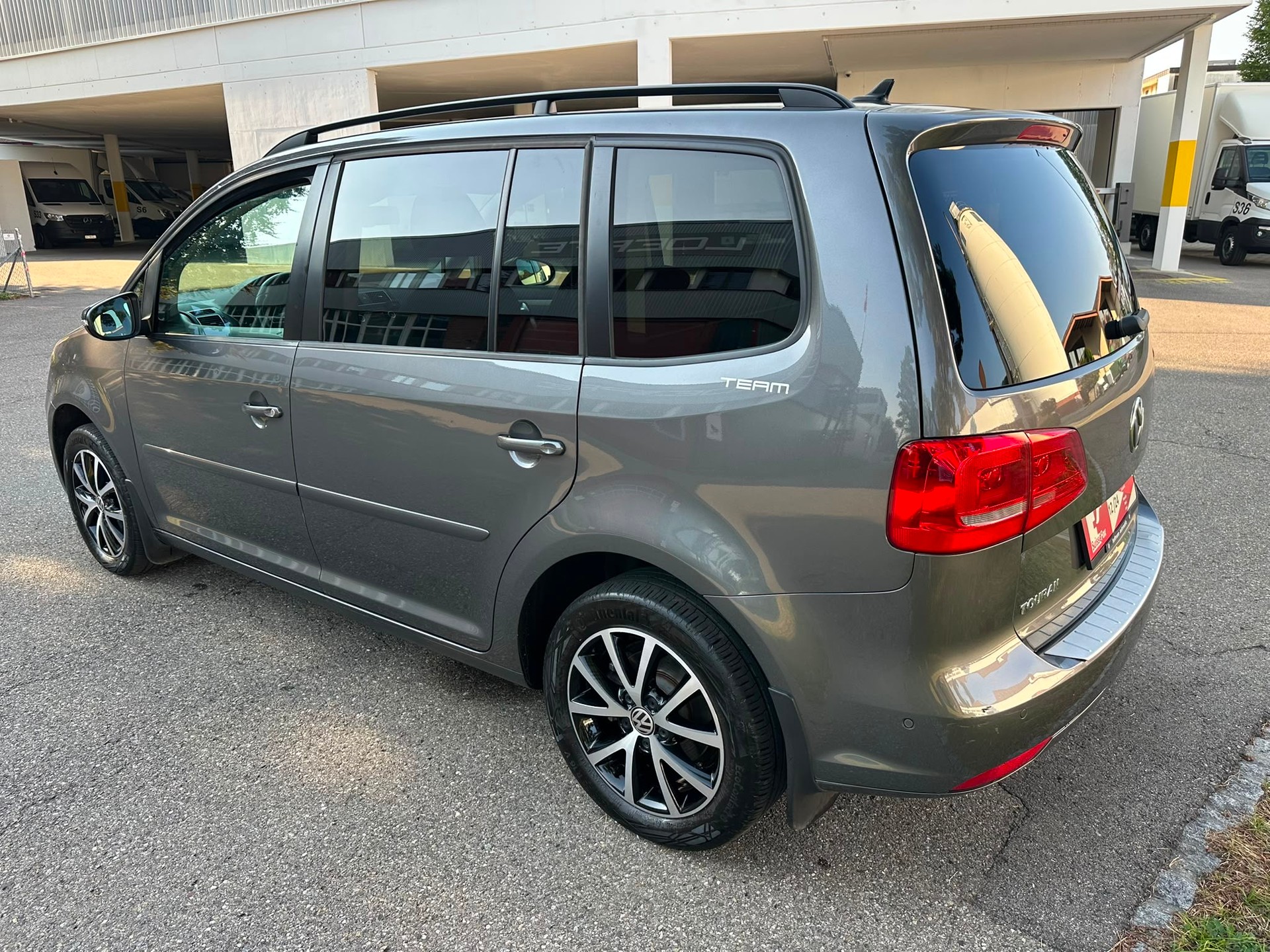 VW Touran 1.4 TSI EcoFuel Comfortline DSG-image-4