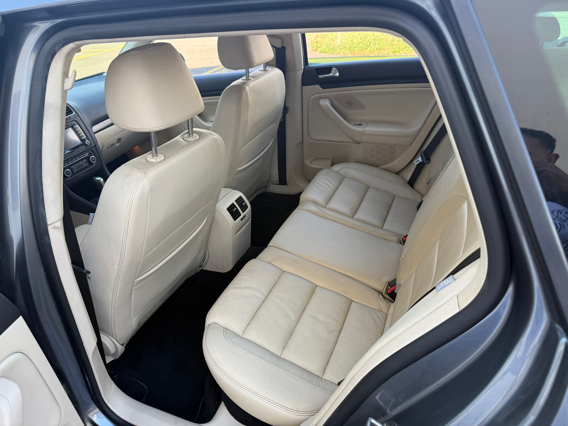 VW Golf Variant 1.4 TSI Comfortline DSG-image-9