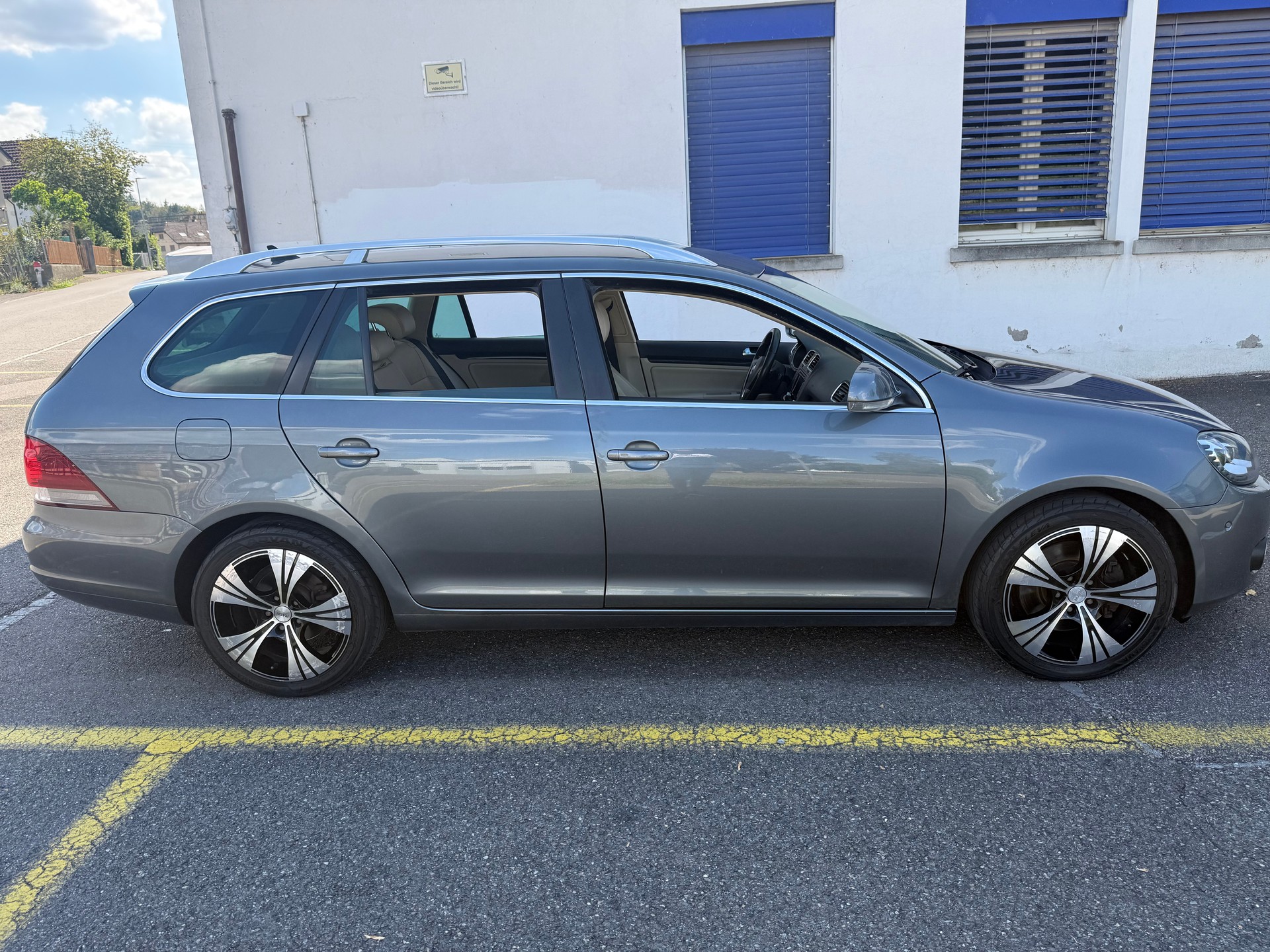 VW Golf Variant 1.4 TSI Comfortline DSG-image-3