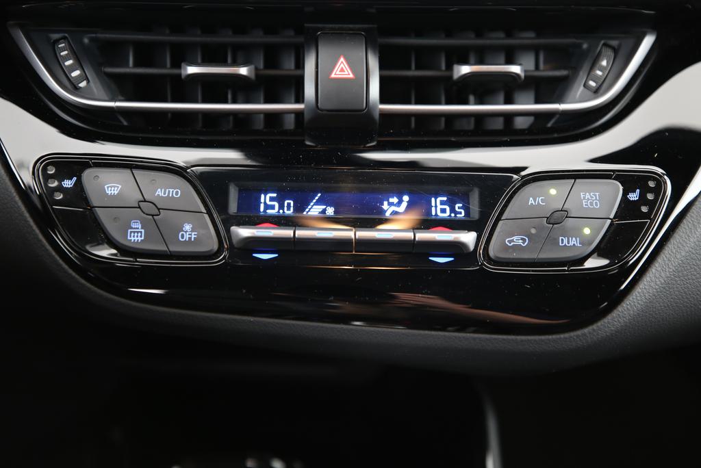 TOYOTA C-HR 2.0 VVTi HSD Trend-image-6