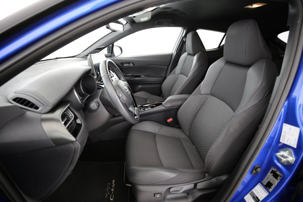 TOYOTA C-HR 2.0 VVTi HSD Trend-image-3