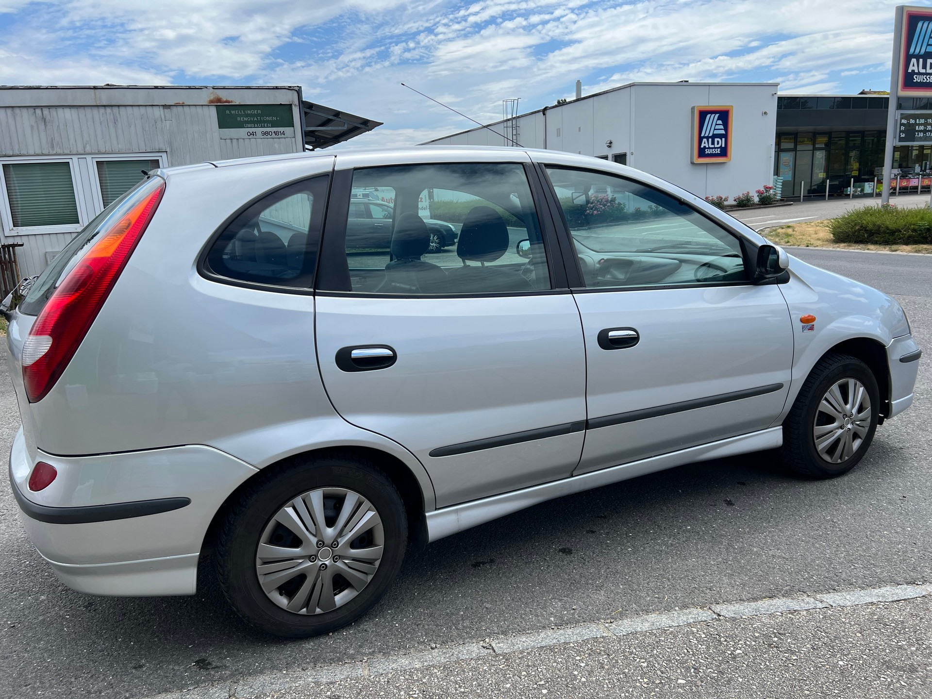 NISSAN Almera Tino 1.8 16V tekna-image-4