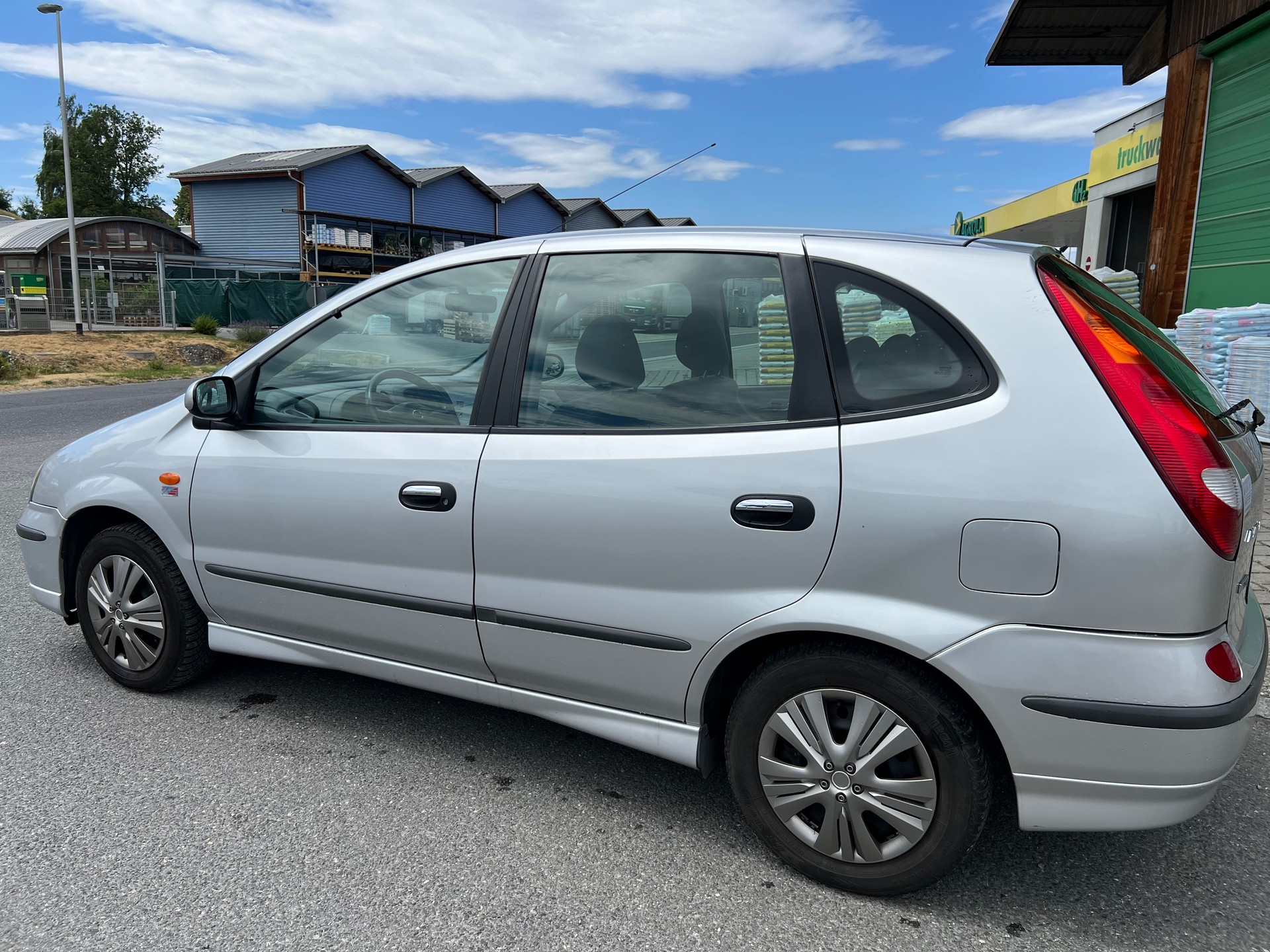 NISSAN Almera Tino 1.8 16V tekna-image-3
