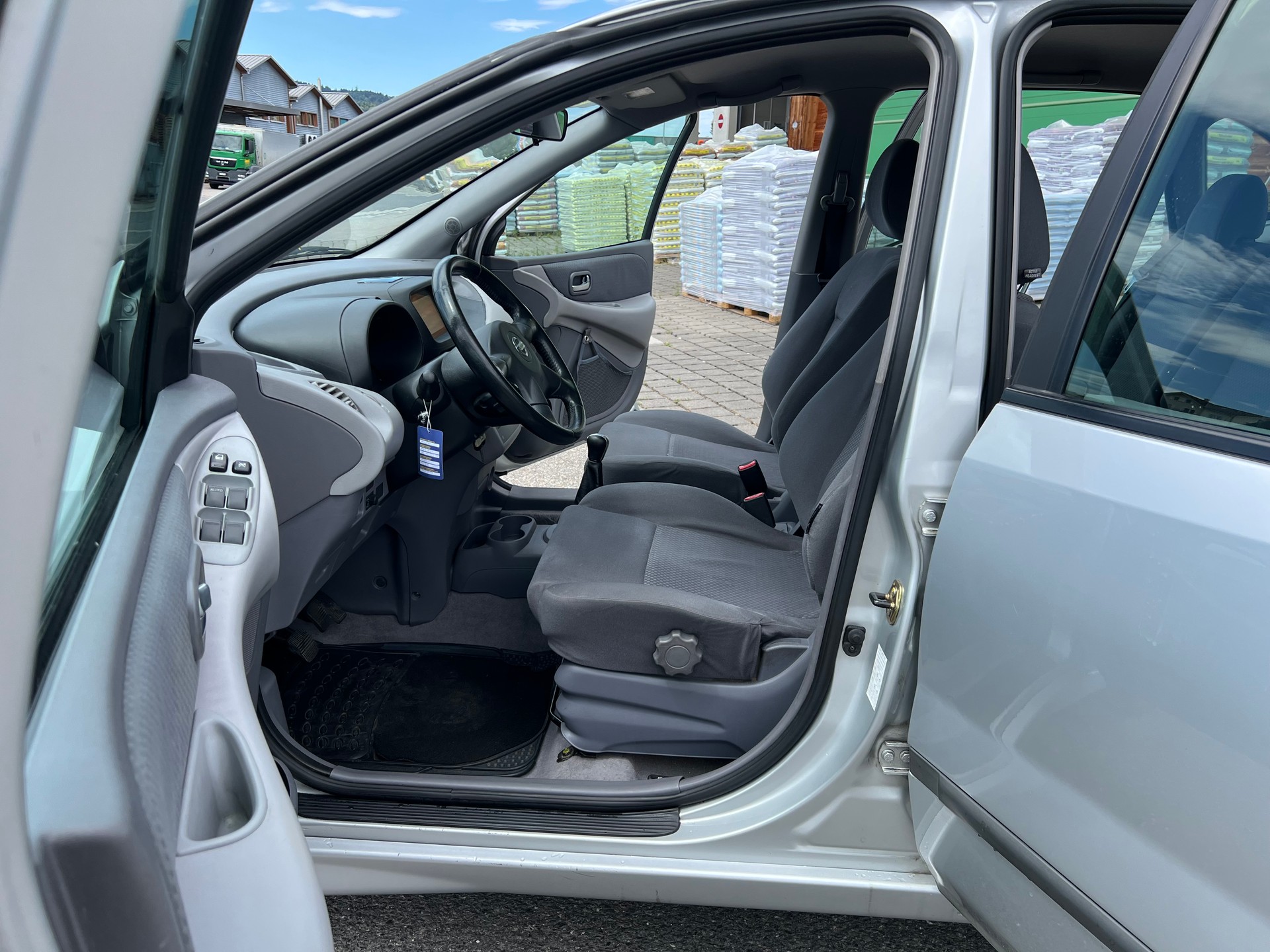 NISSAN Almera Tino 1.8 16V tekna-image-7