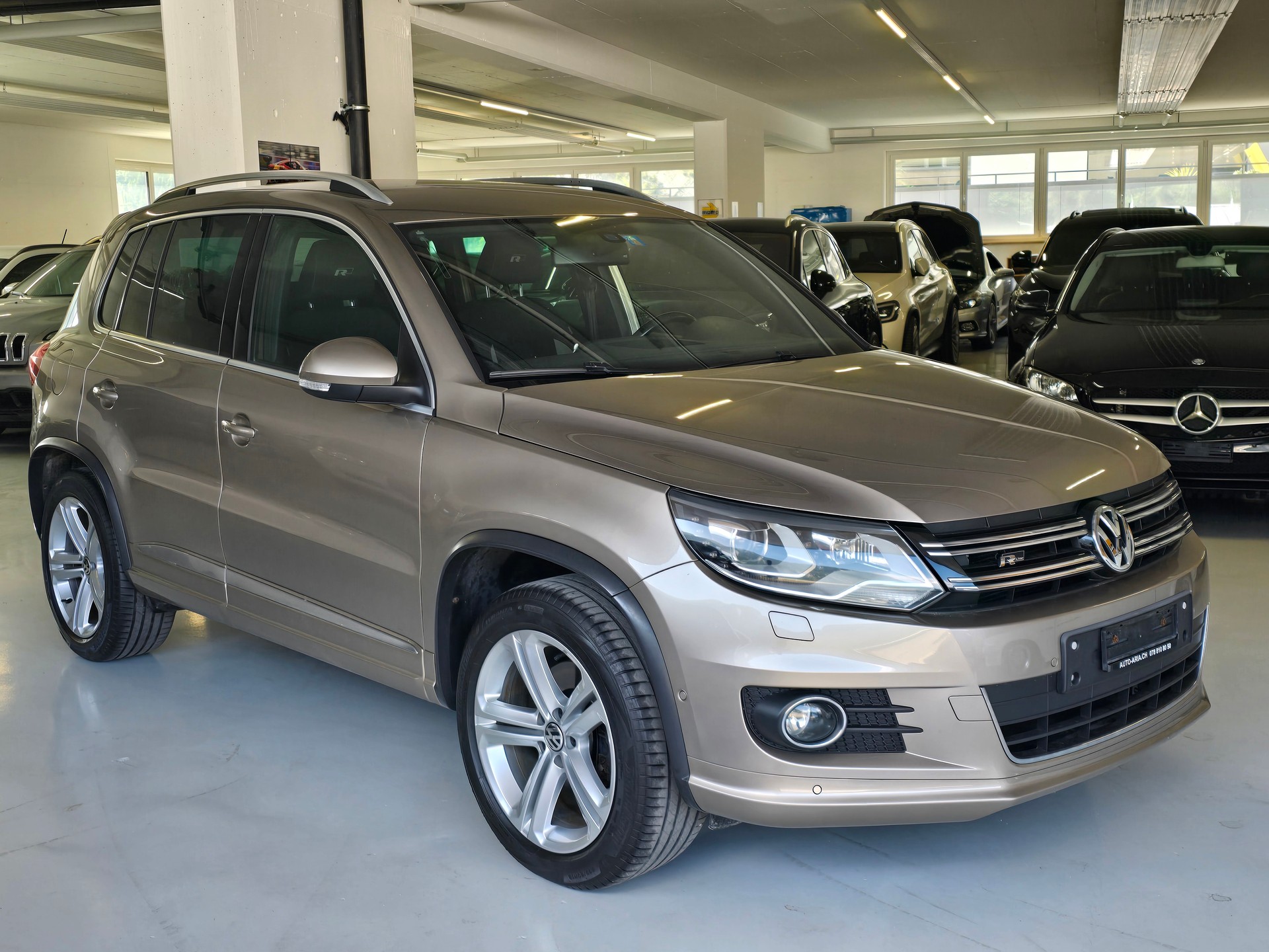 VW Tiguan 2.0 TDI BMT R-Line Design 4Motion DSG-image-0