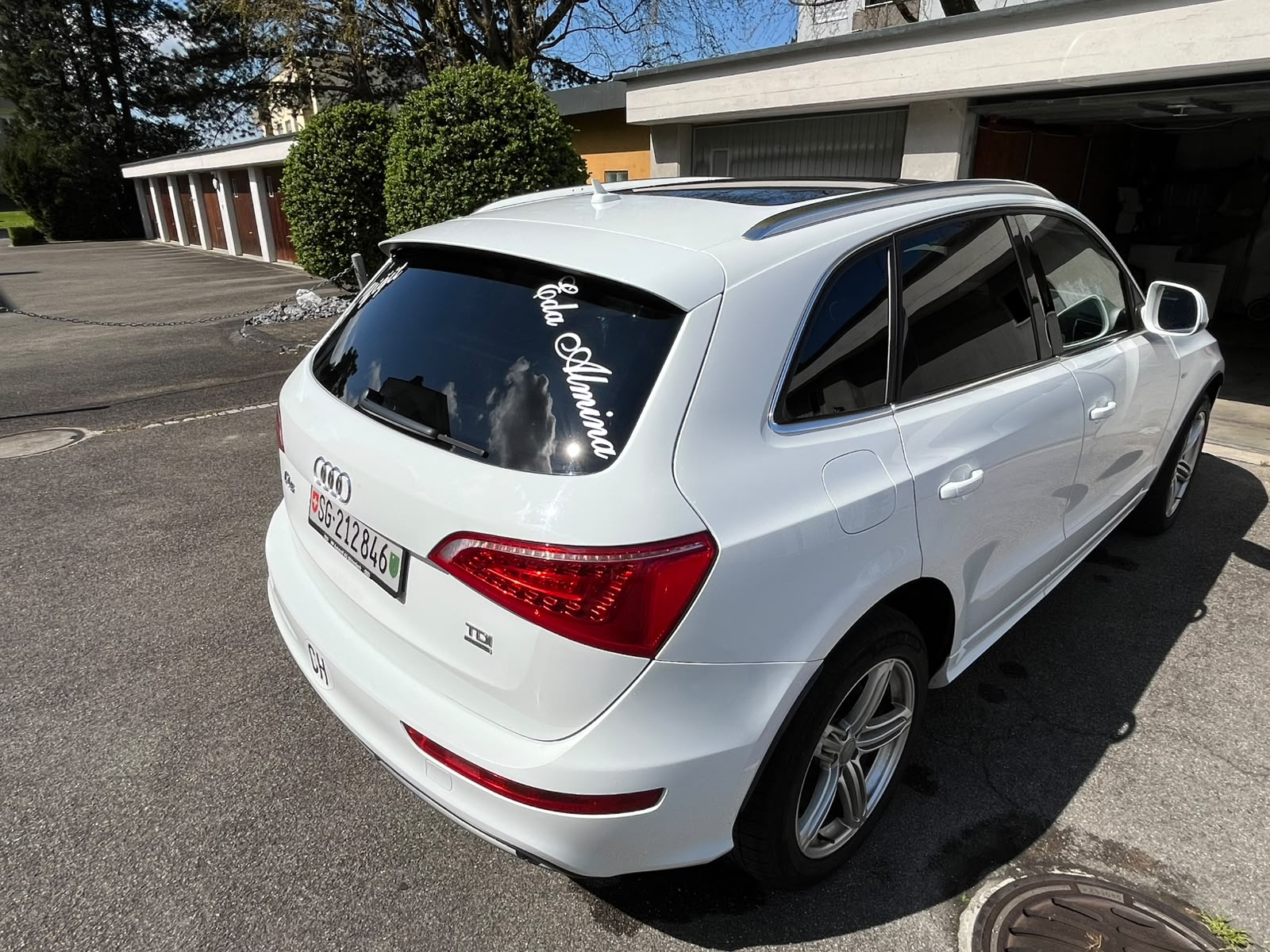 AUDI 2.0 TDI quattro S-Tronic-image-2