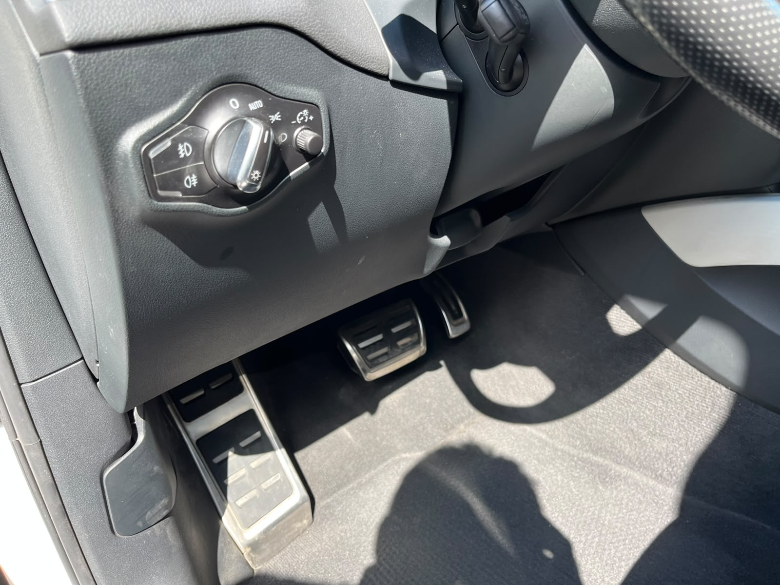 AUDI 2.0 TDI quattro S-Tronic-image-5