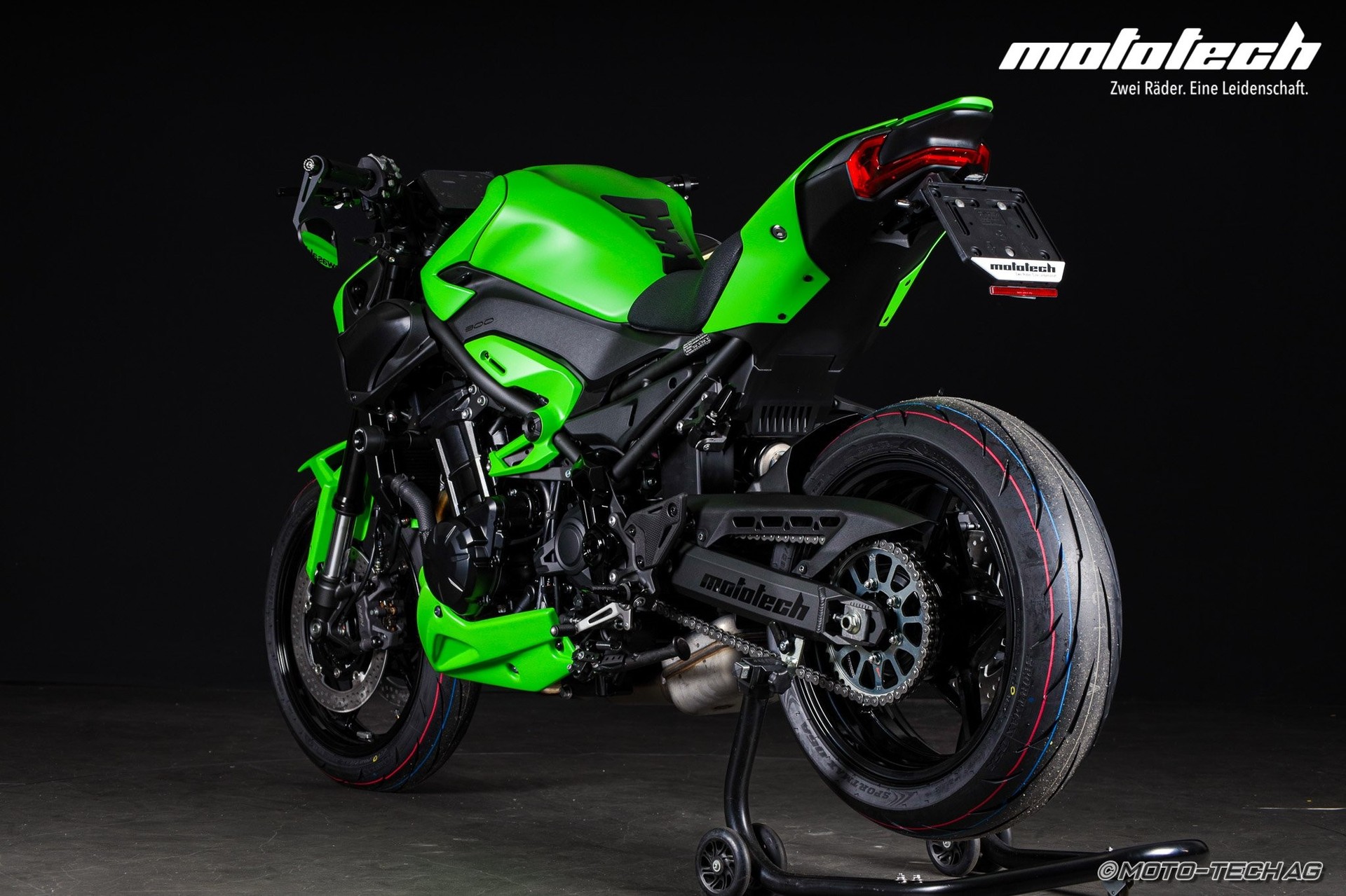 KAWASAKI Z 900-showroom-element-3