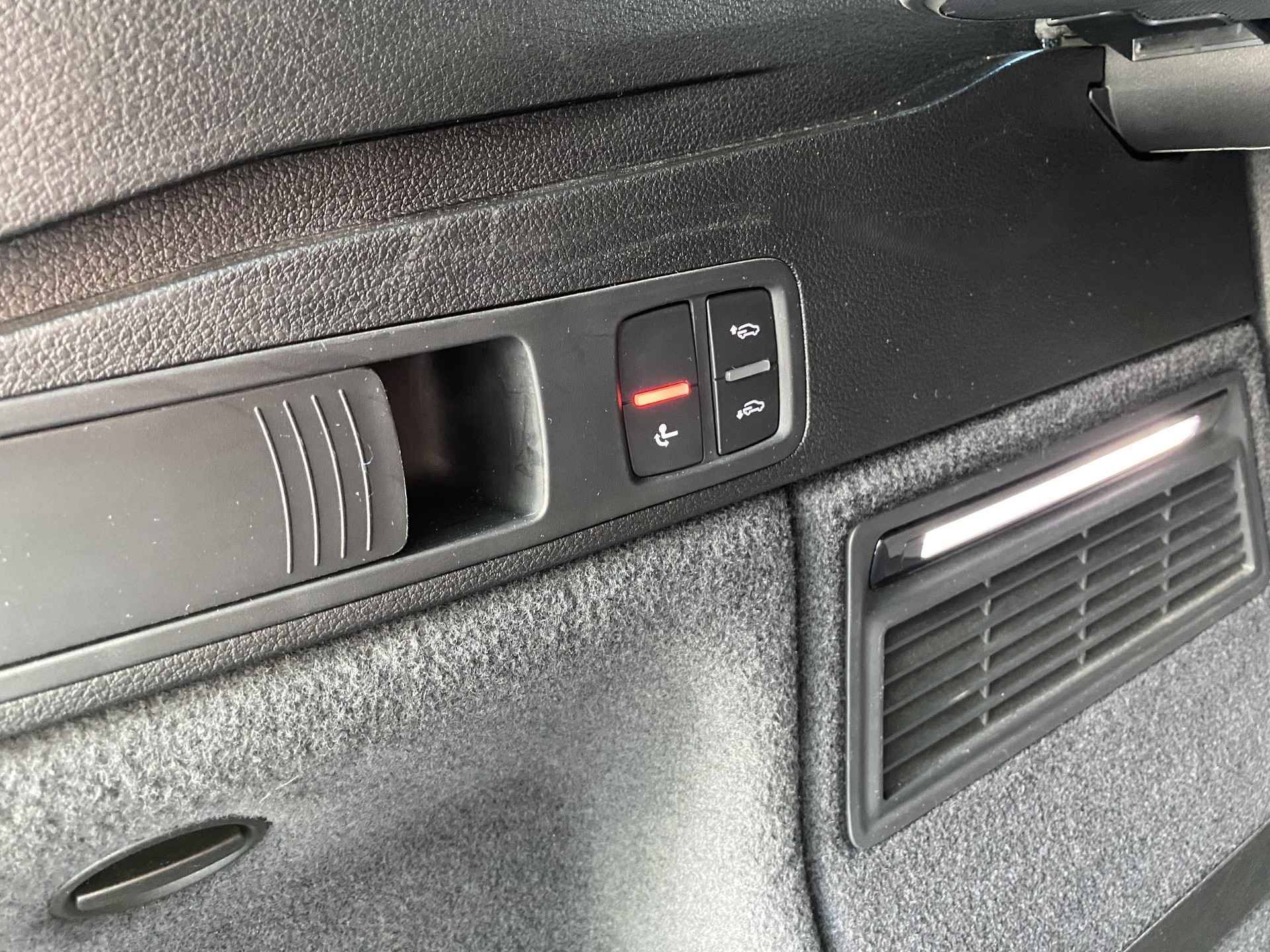 AUDI Q5 3.0 TDI sport quattro tiptronic-image-19